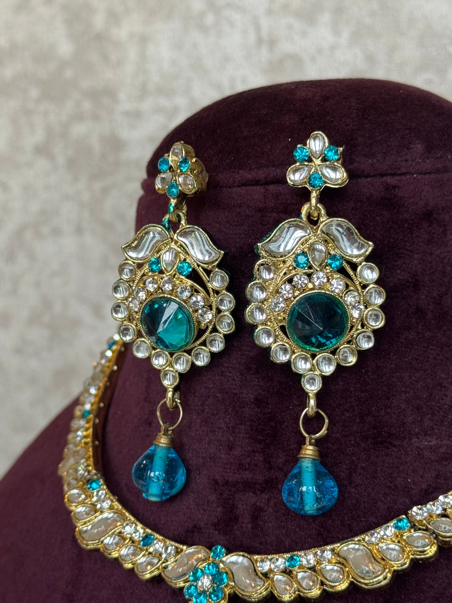 Blue Hasli Necklace Set | The Tara Collection