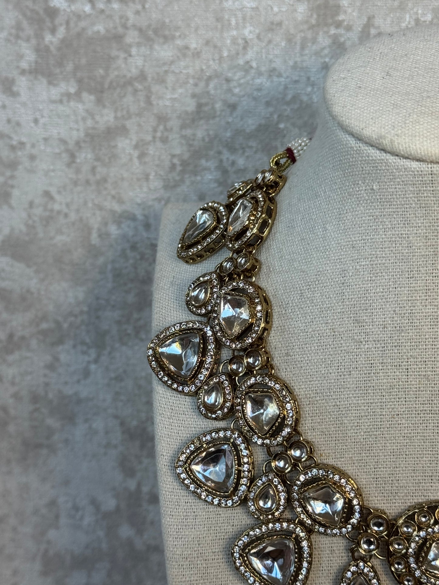 Kundan Statement Necklace Set