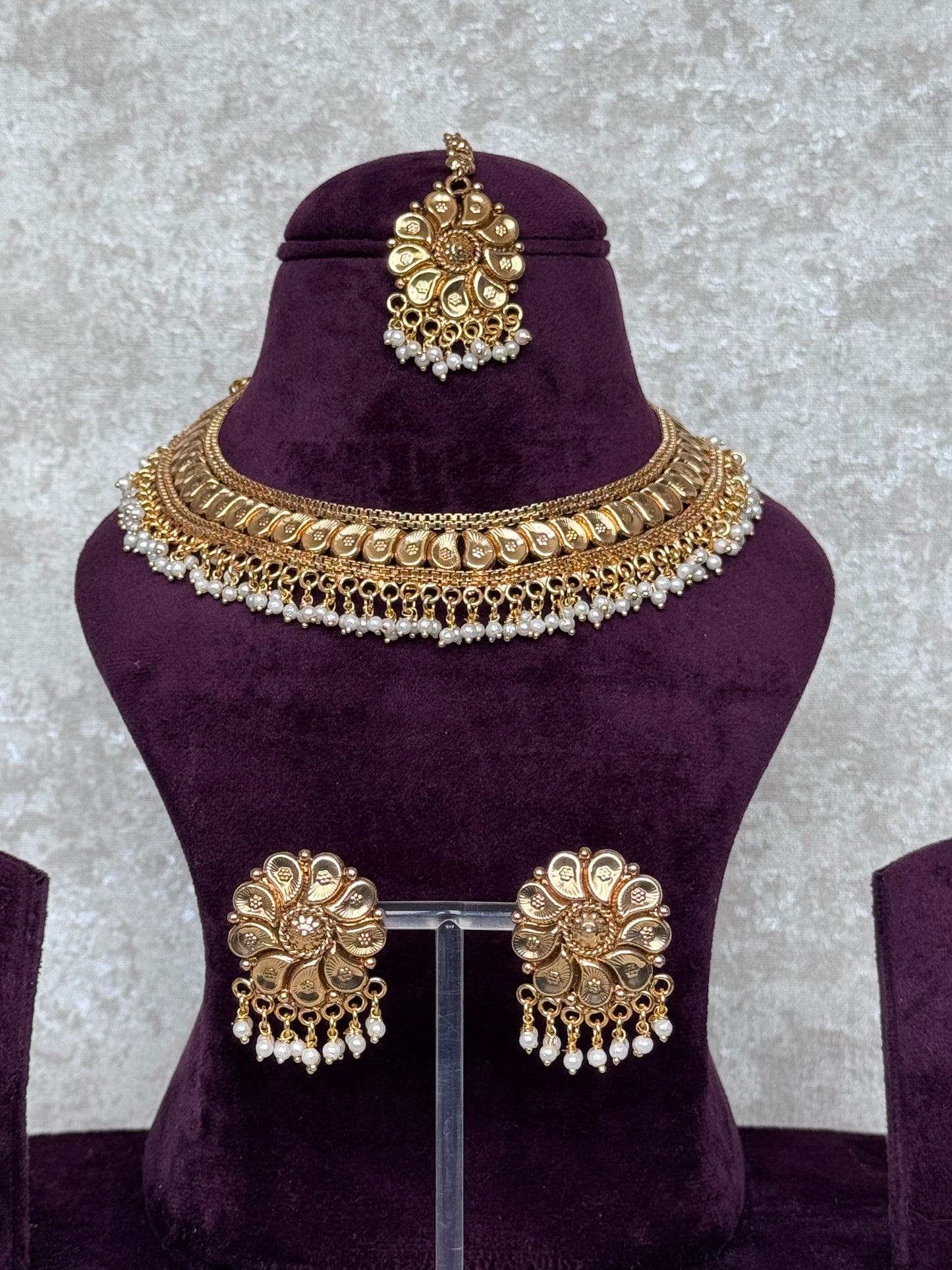 Floral Antique Choker Set | The Tara Collection