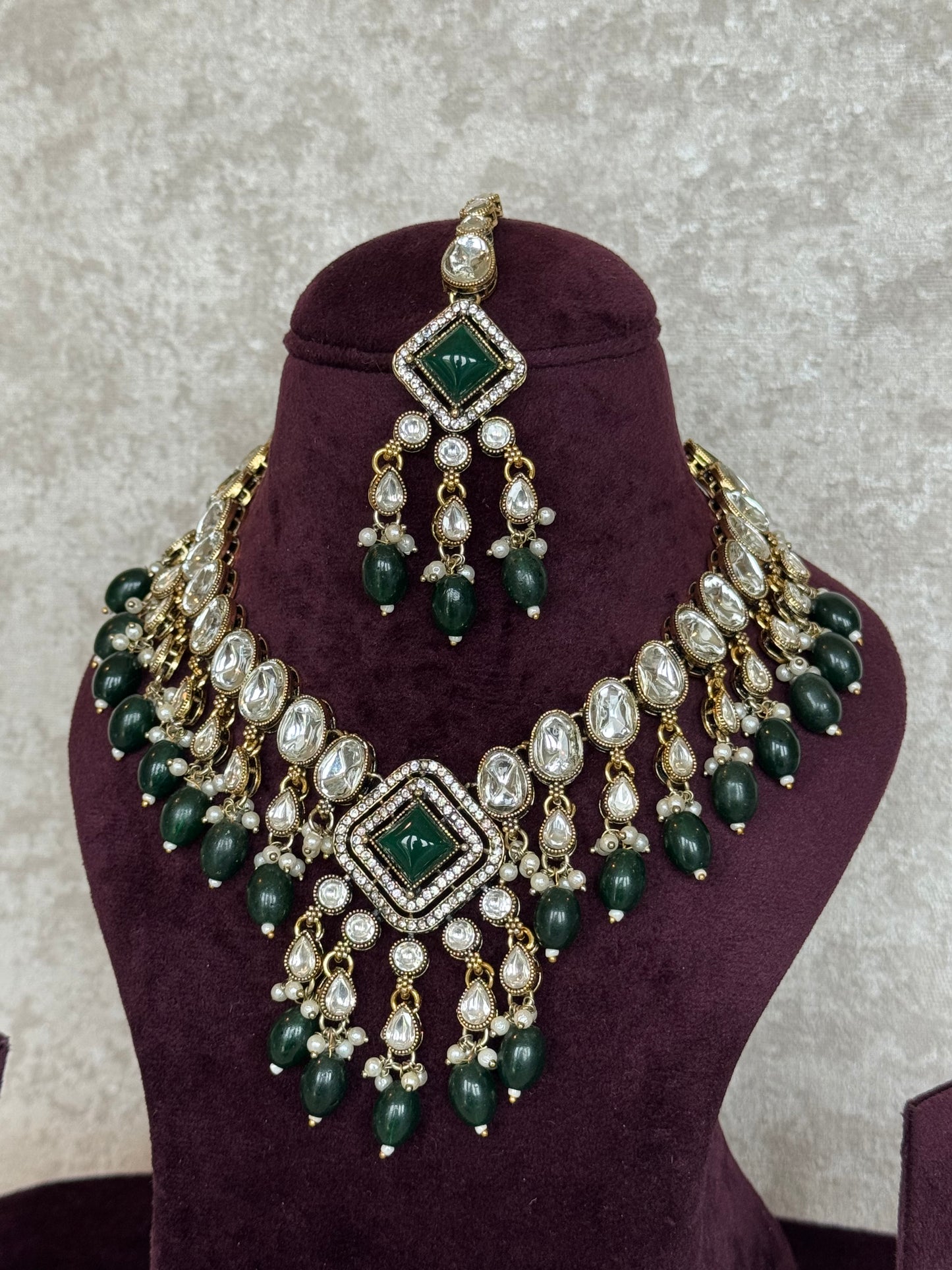 Tyaani Kundan Necklace Set | The Tara Collection