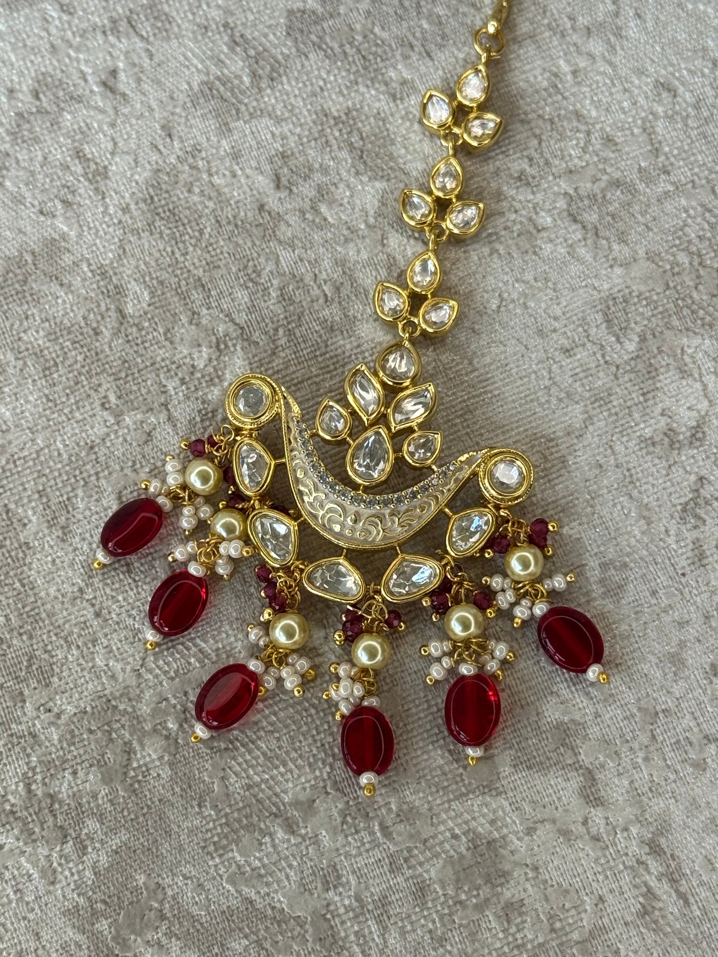 Elegant High Gold Maang Tikka