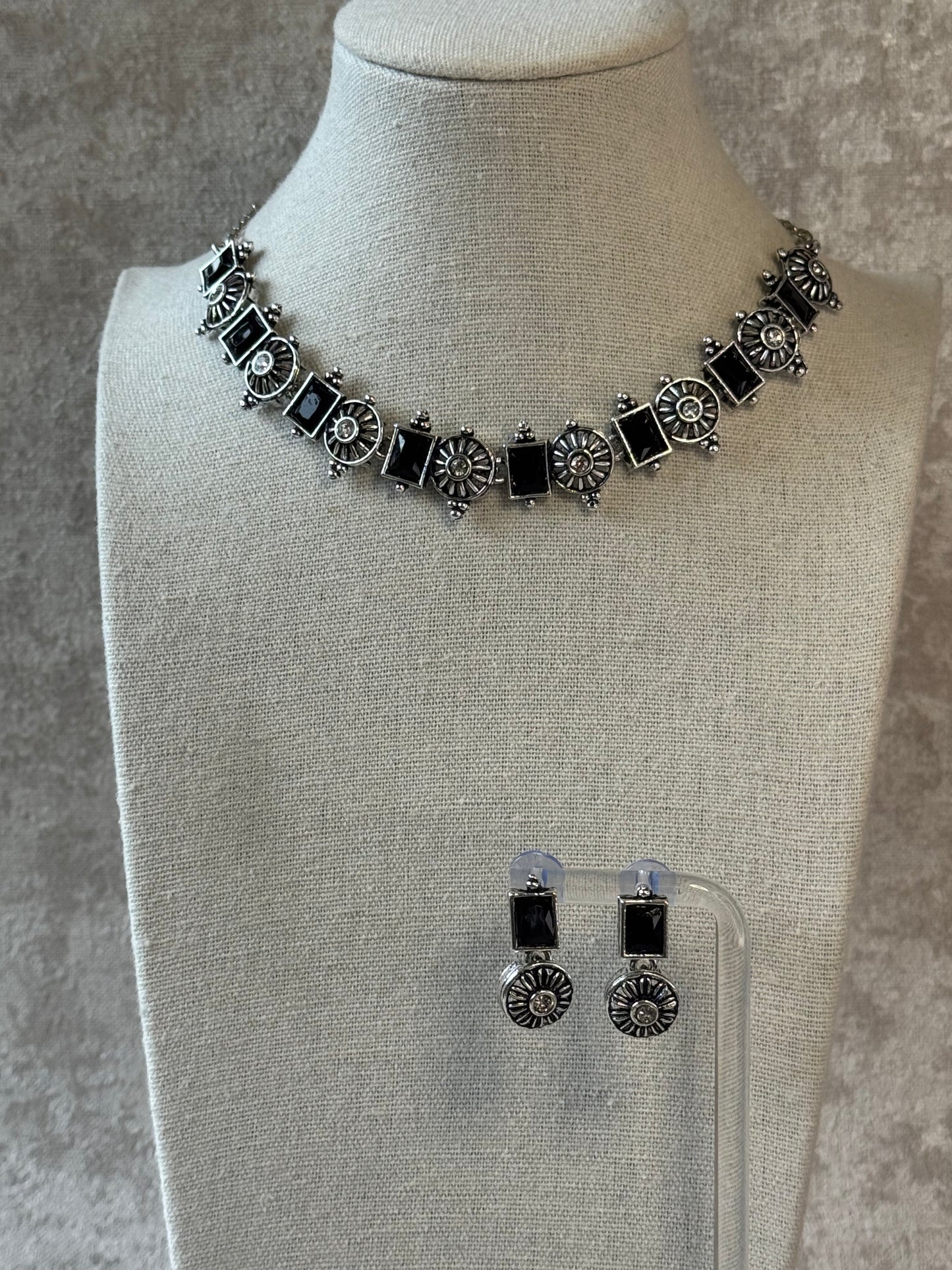 Oxidised Silver Tone Choker Necklace & Stud Earring Set
