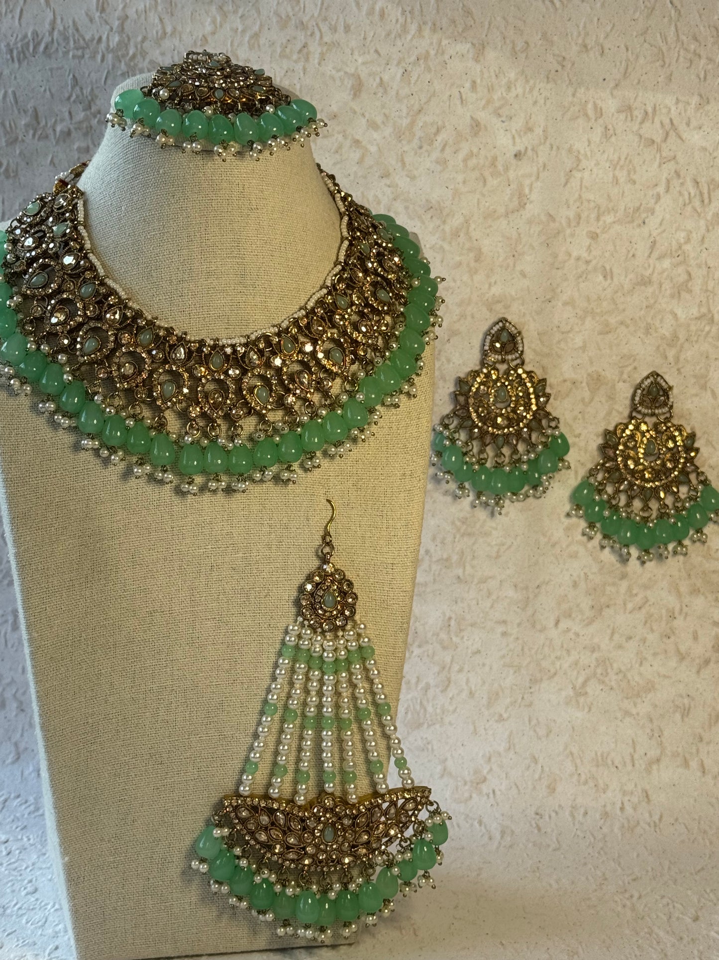 Mint Green & Gold Set with Tikka and Pasa