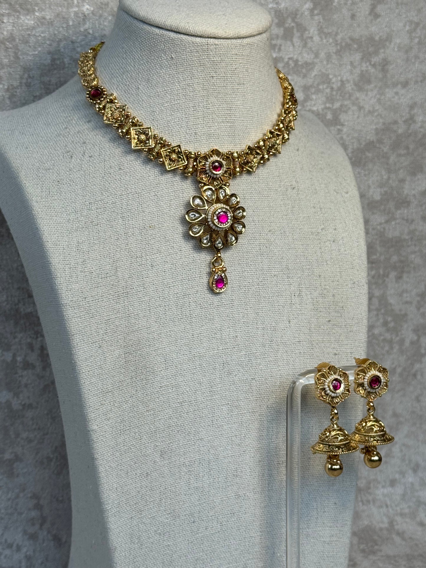 Classic Necklace Set with Gold Plating