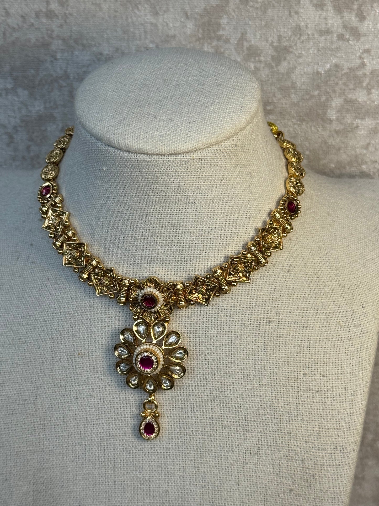 Classic Necklace Set with Gold Plating