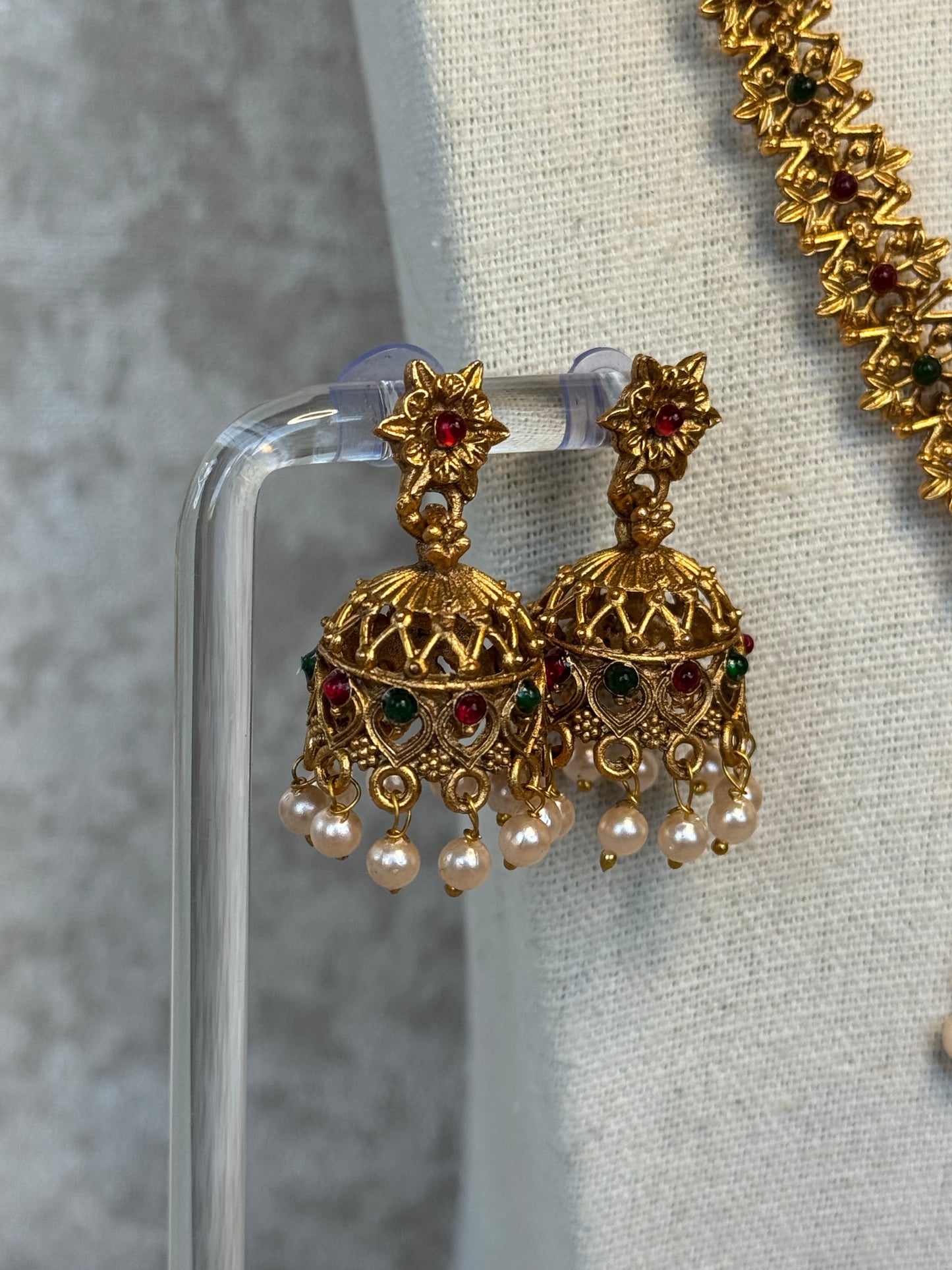 Regal Gold Necklace Set