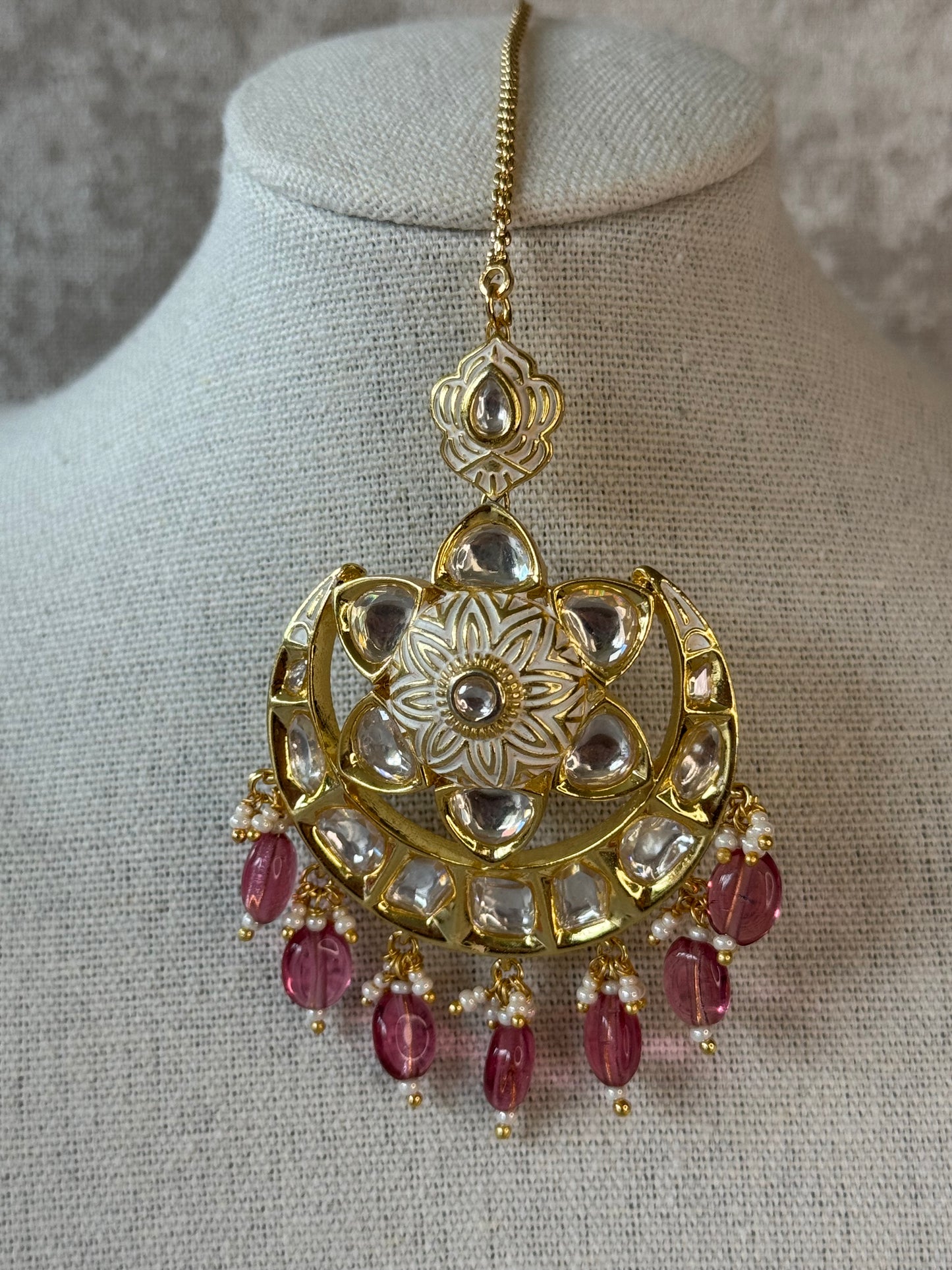 Exquisite Kundan Polki Maang Tikka with Pearl Drops