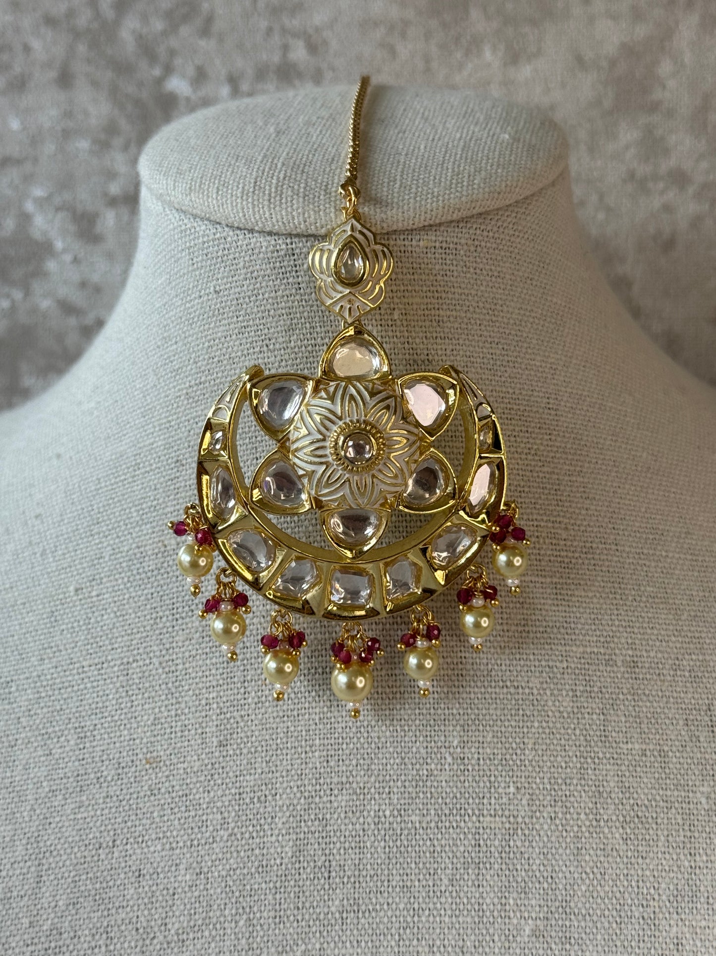 Exquisite Kundan Polki Maang Tikka with Pearl Drops