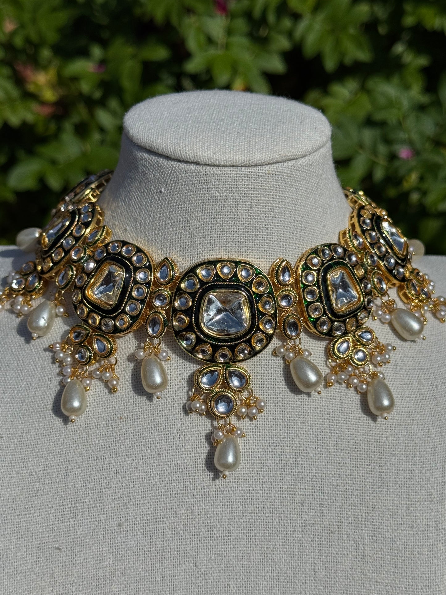Kundan Choker Set with Maang Tikka & Earrings | Indian Bridal Jewellery