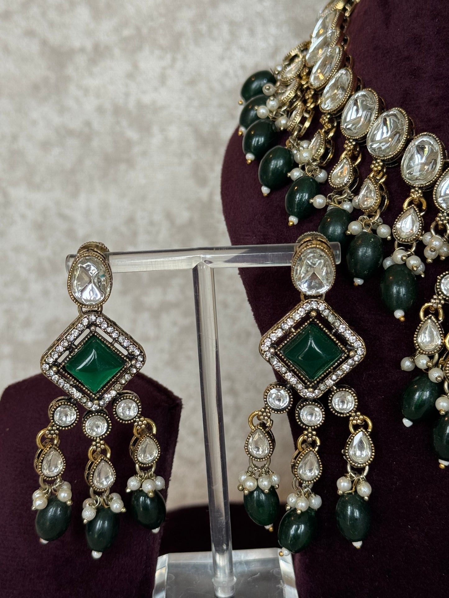 Tyaani Kundan Necklace Set | The Tara Collection