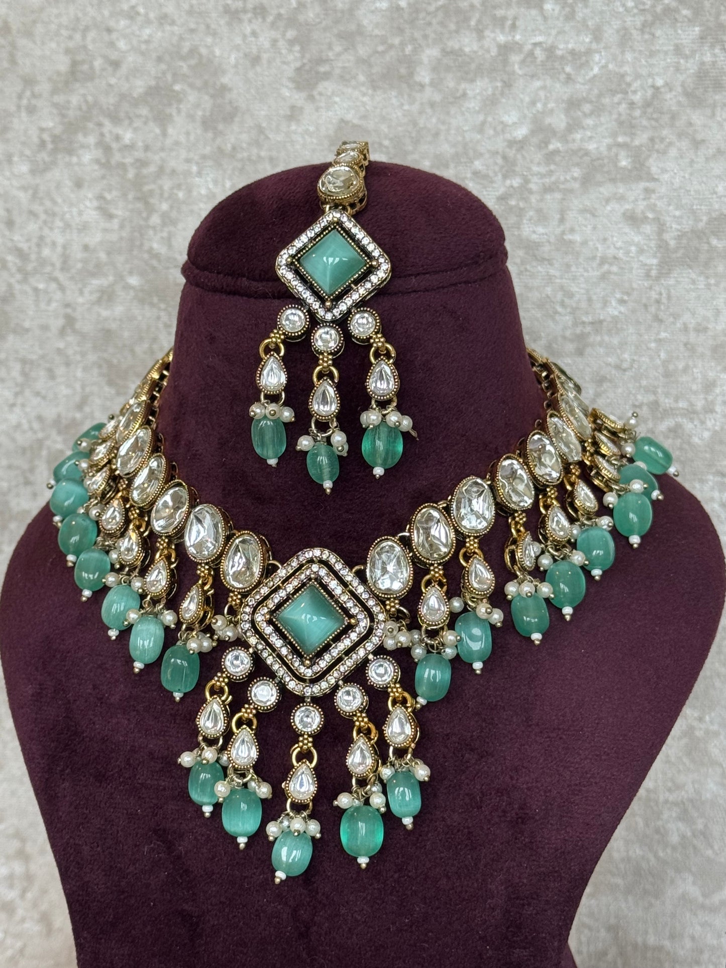 Tyaani Kundan Necklace Set | The Tara Collection