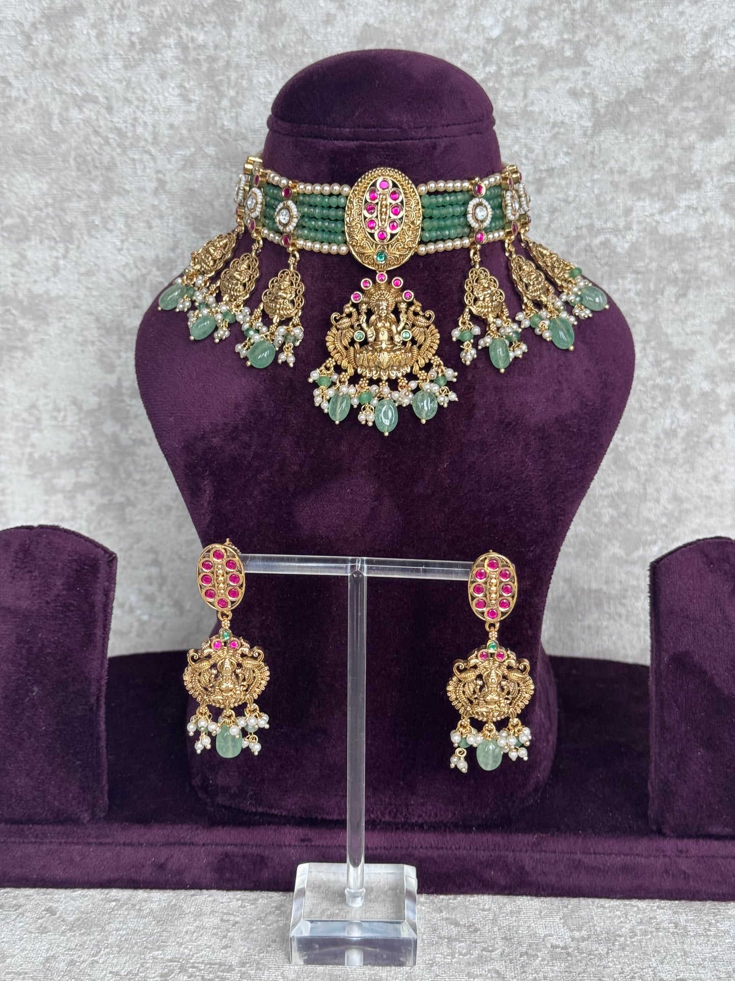 Temple Necklace Set with Matte Gold Plating | The Tara Collection