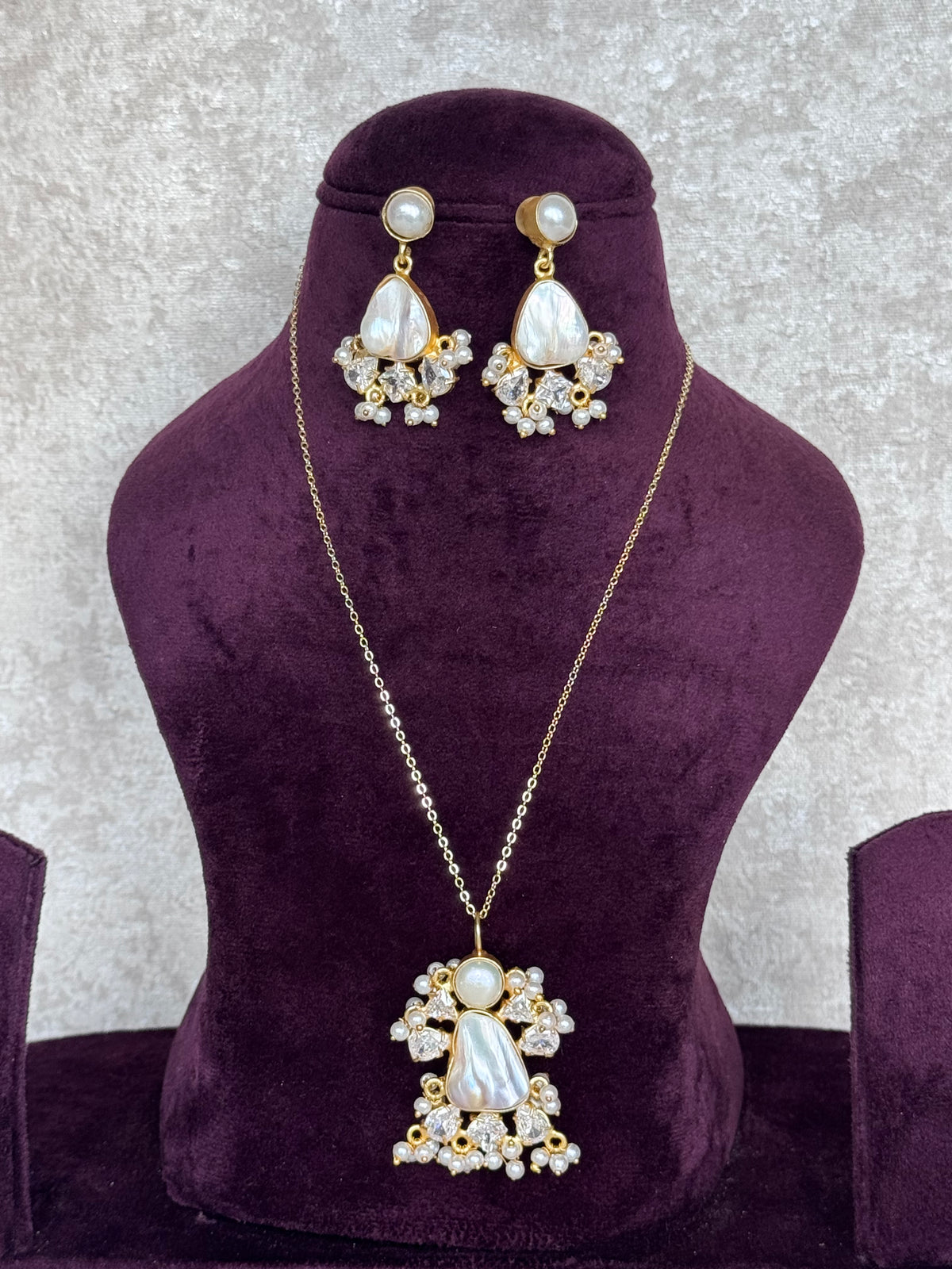 Mira - Mother of Pearl Pendant Set | The Tara Collection