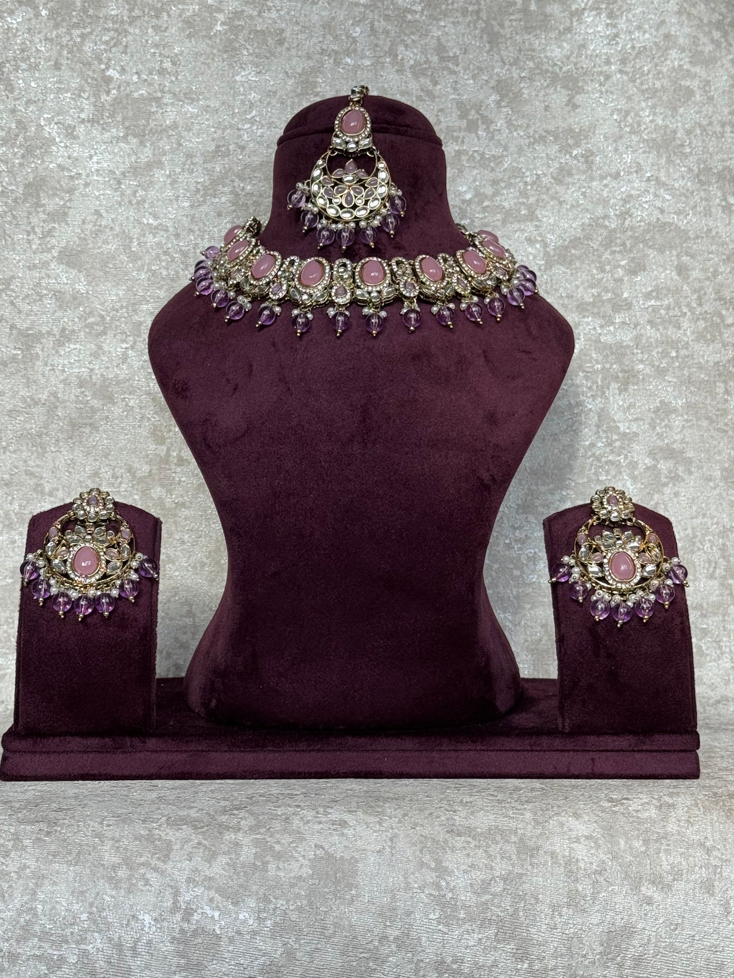 Oval Stone Necklace Set with Tikka