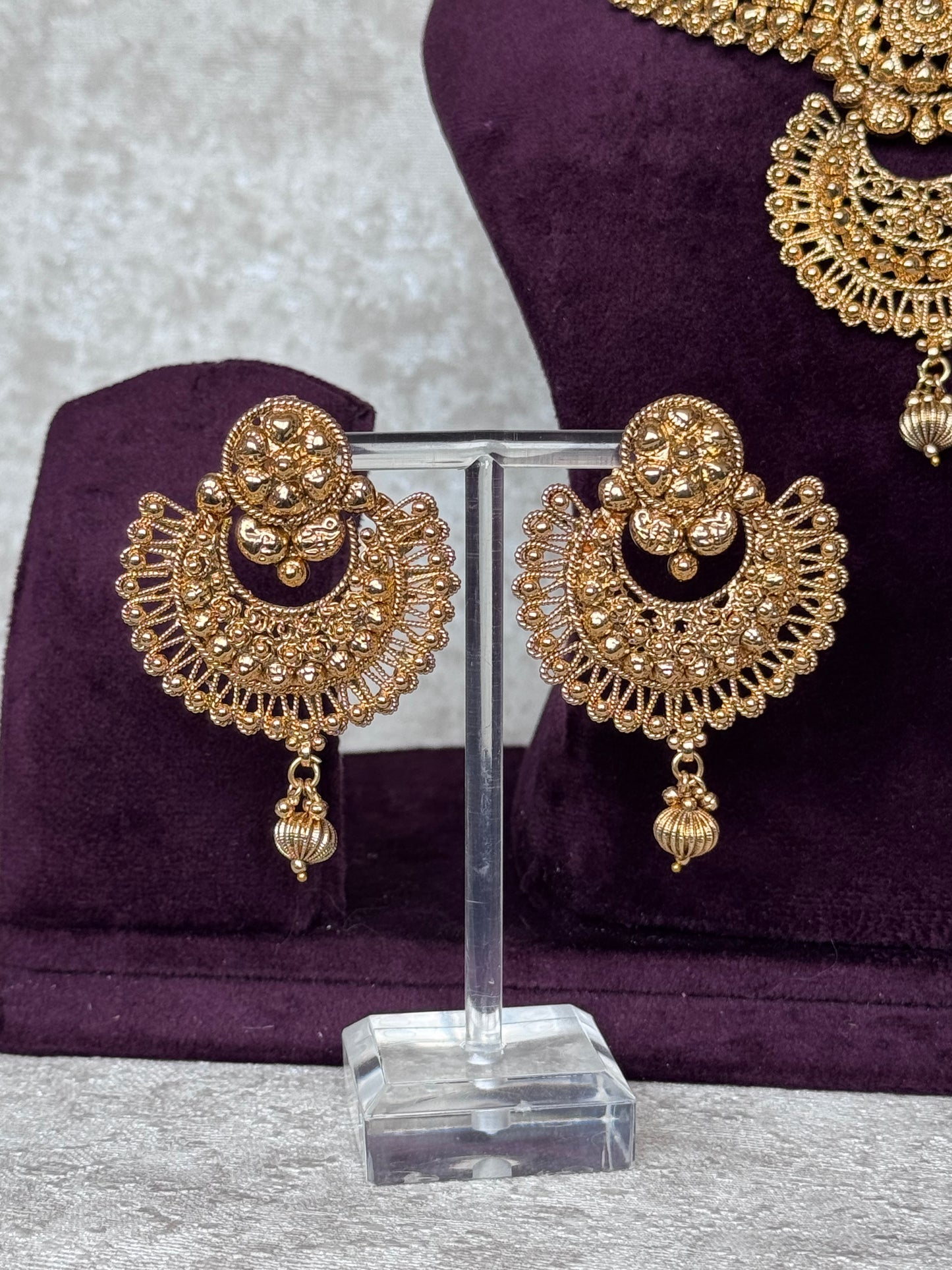 Traditional Antique Gold Necklace Set | The Tara Collection