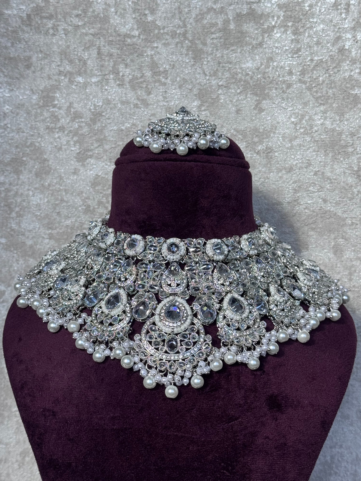 Charvi - Semi-Bridal Statement Choker Set | The Tara Collection