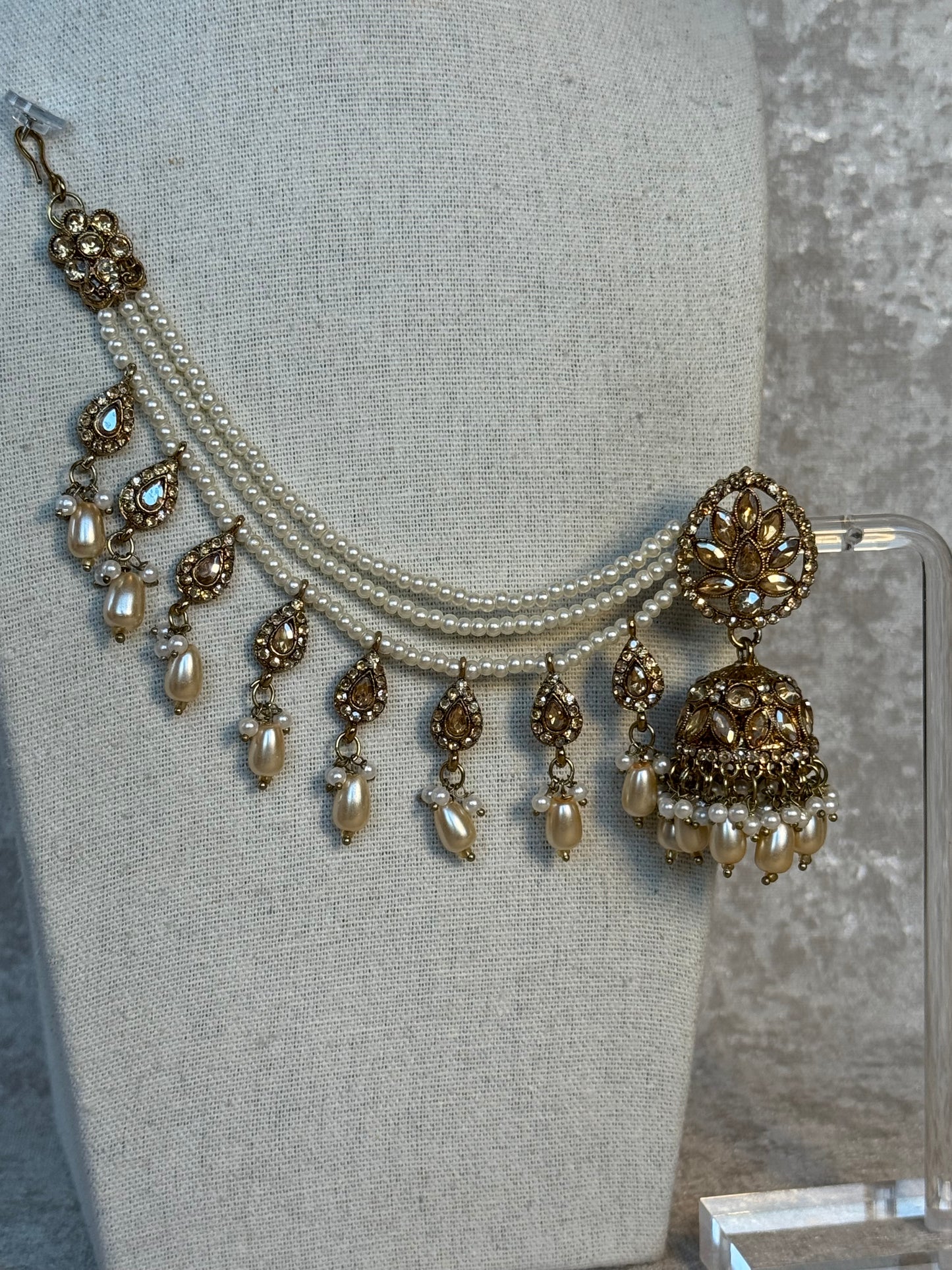 Gold and Pearl Necklace Set