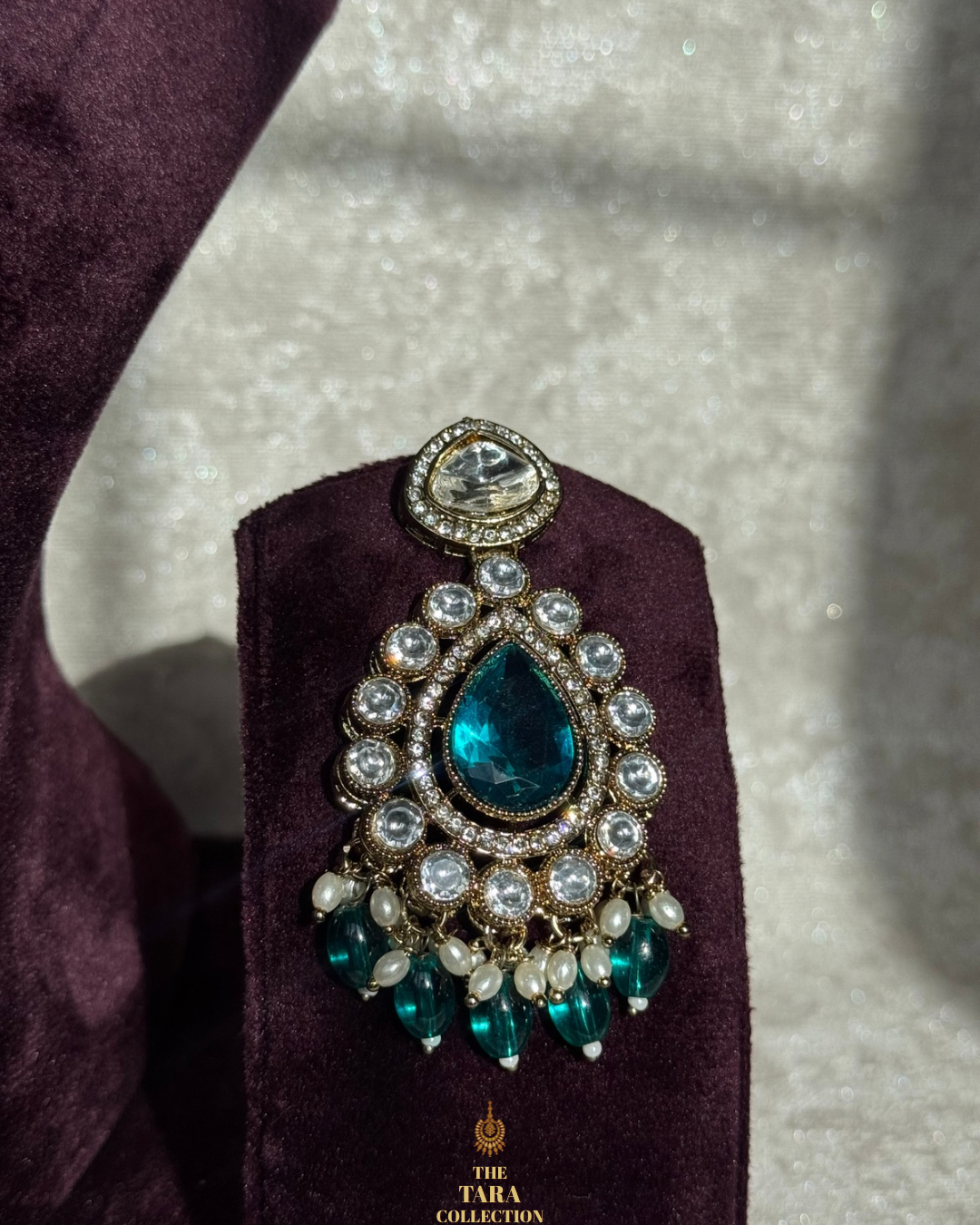 Kundan Necklace Set with Tikka and Earrings