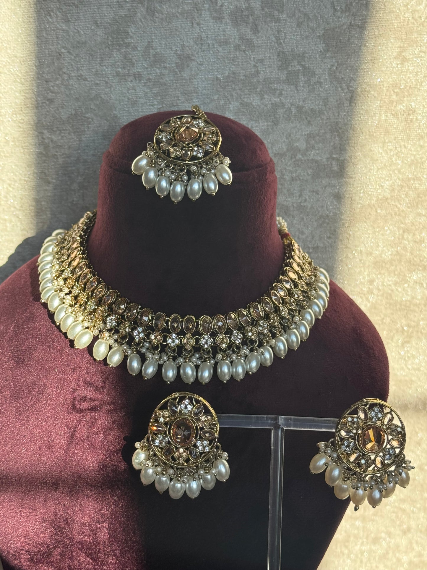 Champagne Gold Necklace Set with oval stud earrings & tikka | The Tara Collection