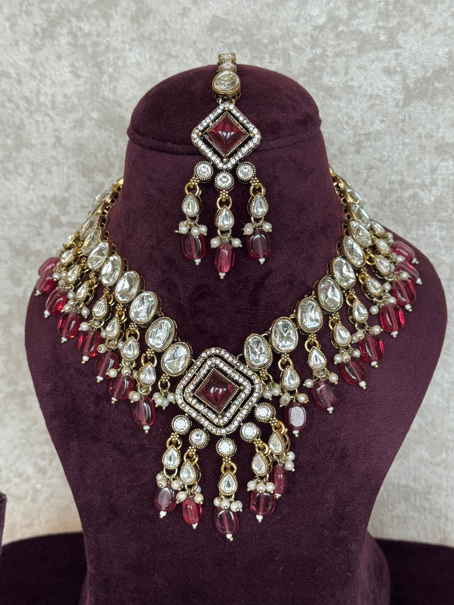 Tyaani Kundan Necklace Set | The Tara Collection