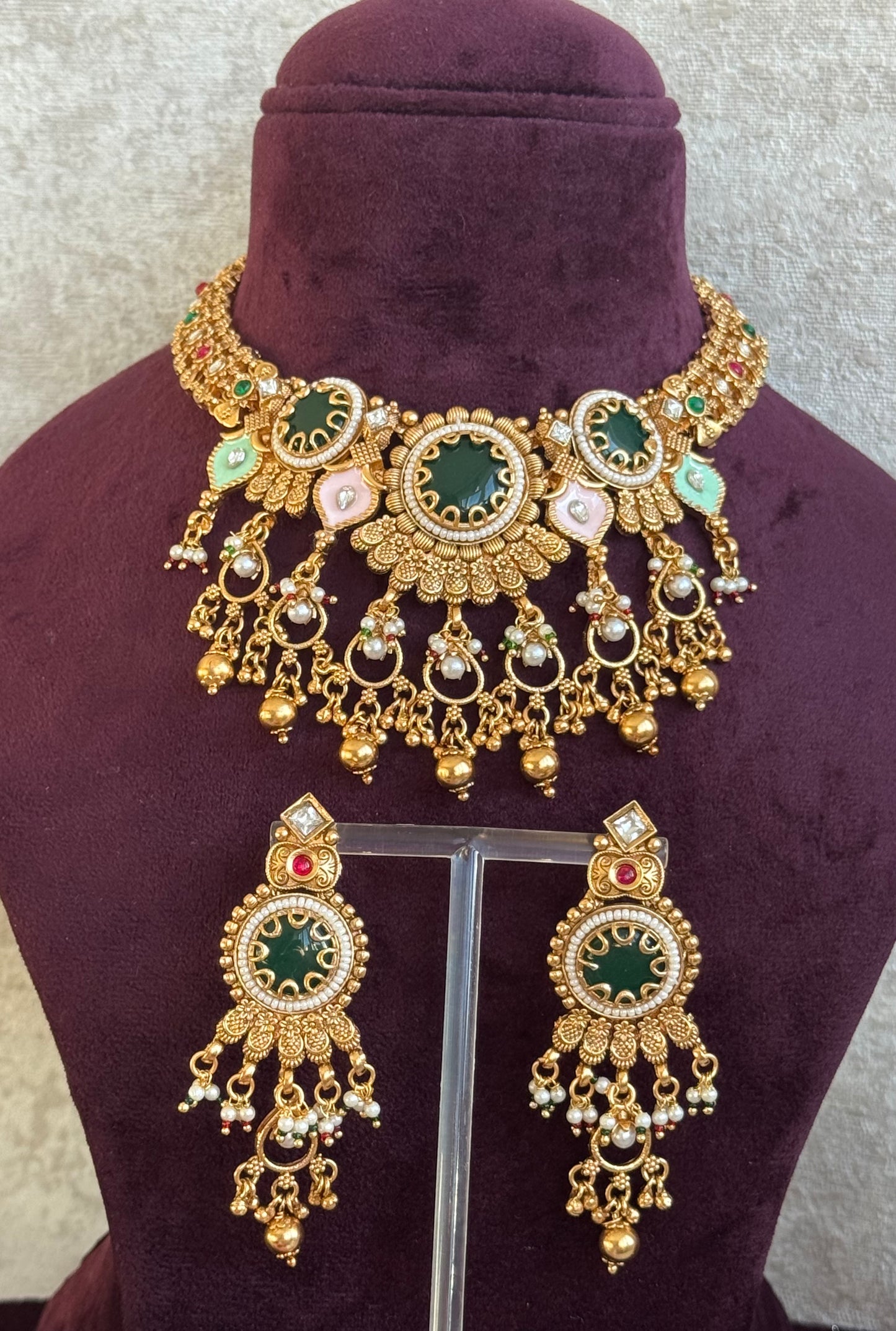 Heritage Round Doublet Necklace Set | Necklace & Earrings