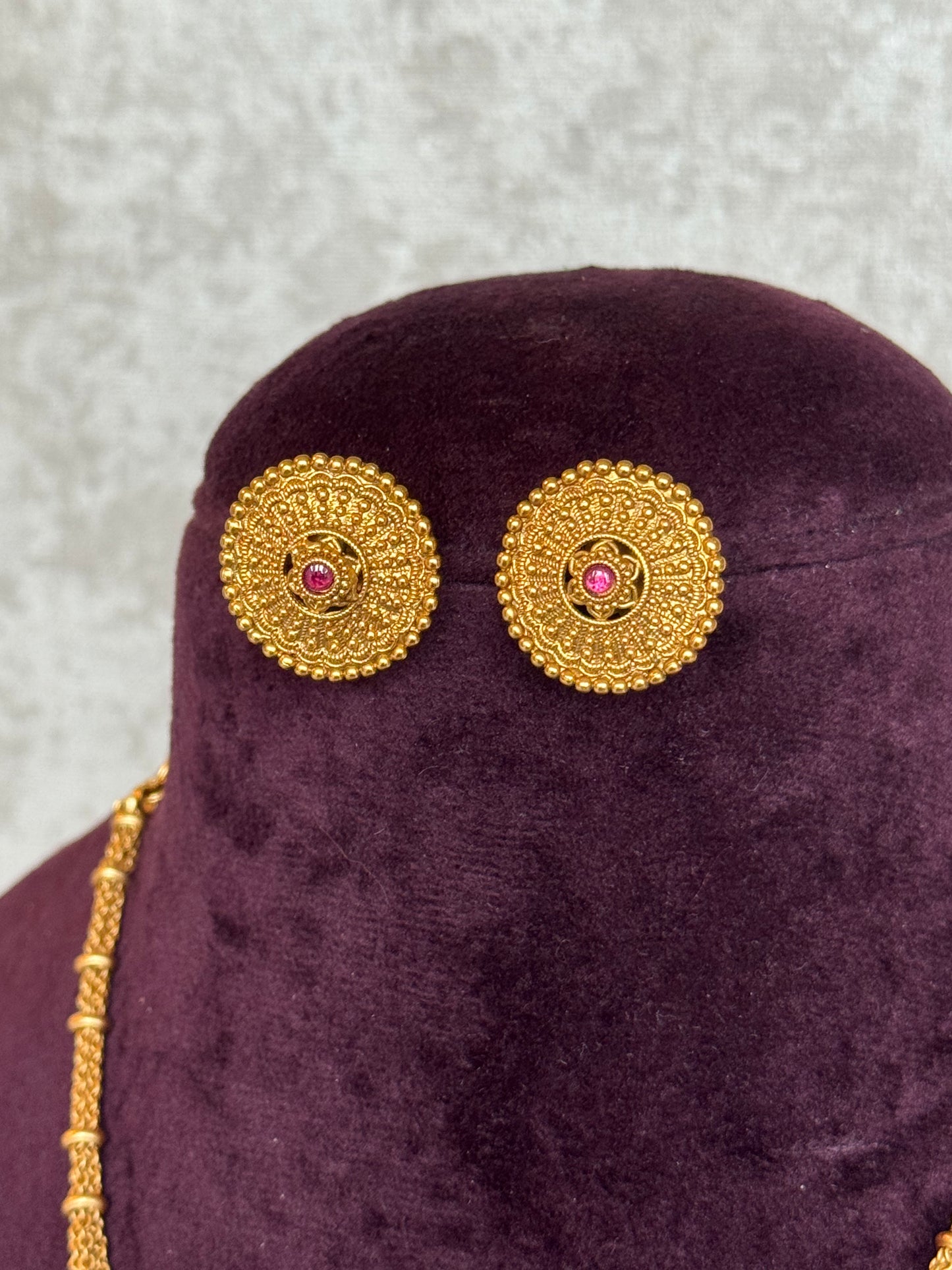 Traditional Gold Round Pendant Set | Necklace & Earrings | The Tara Collection