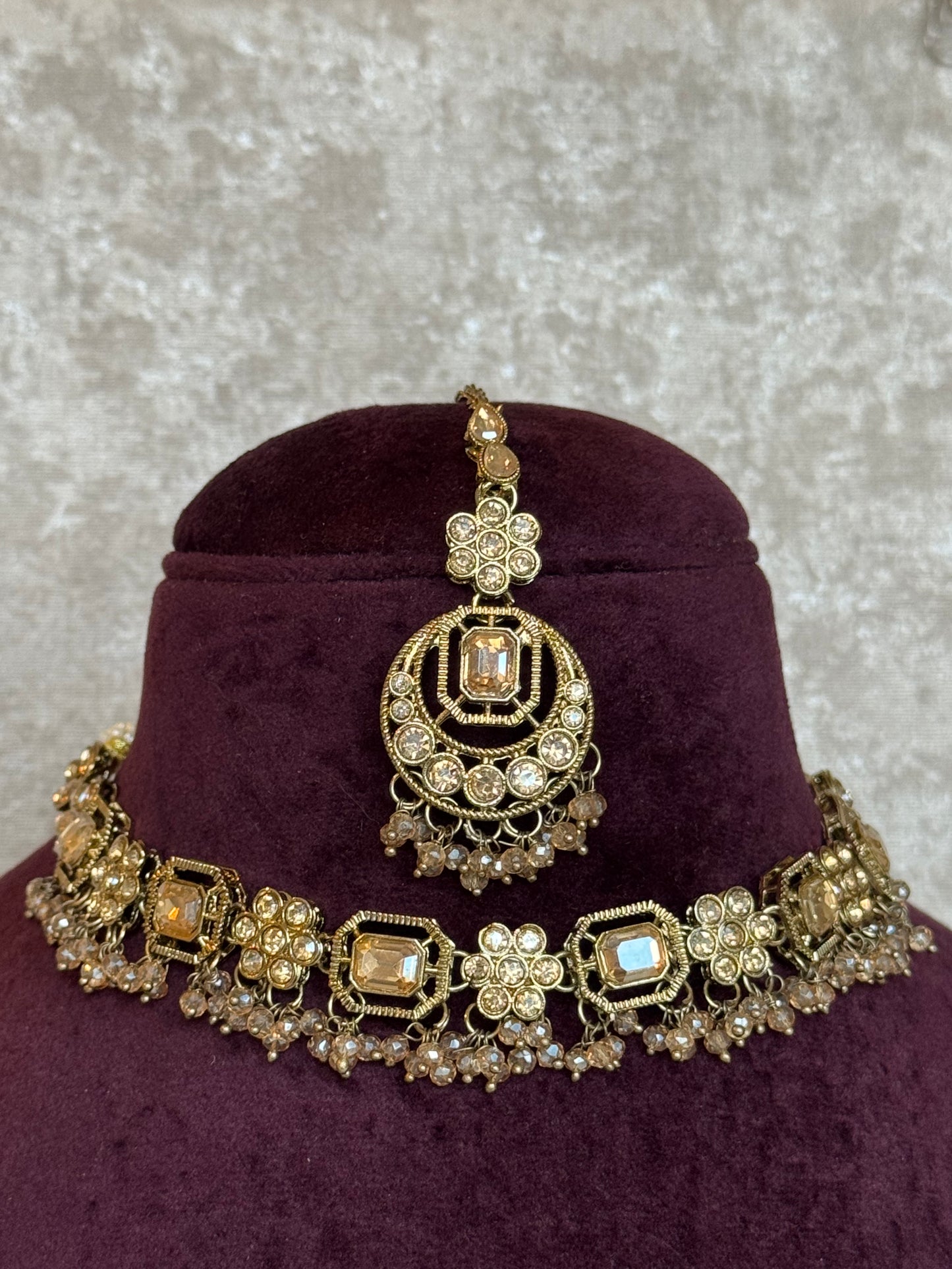 Slim Floral Necklace Set | Necklace, Earrings & Tikka | The Tara Collection