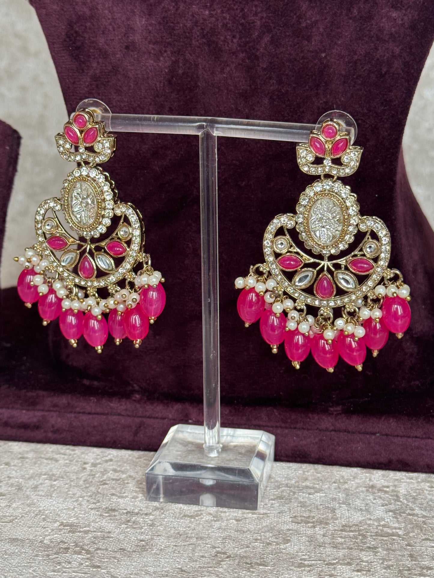 Kundan Carving Stone Set (with earrings & tikka)