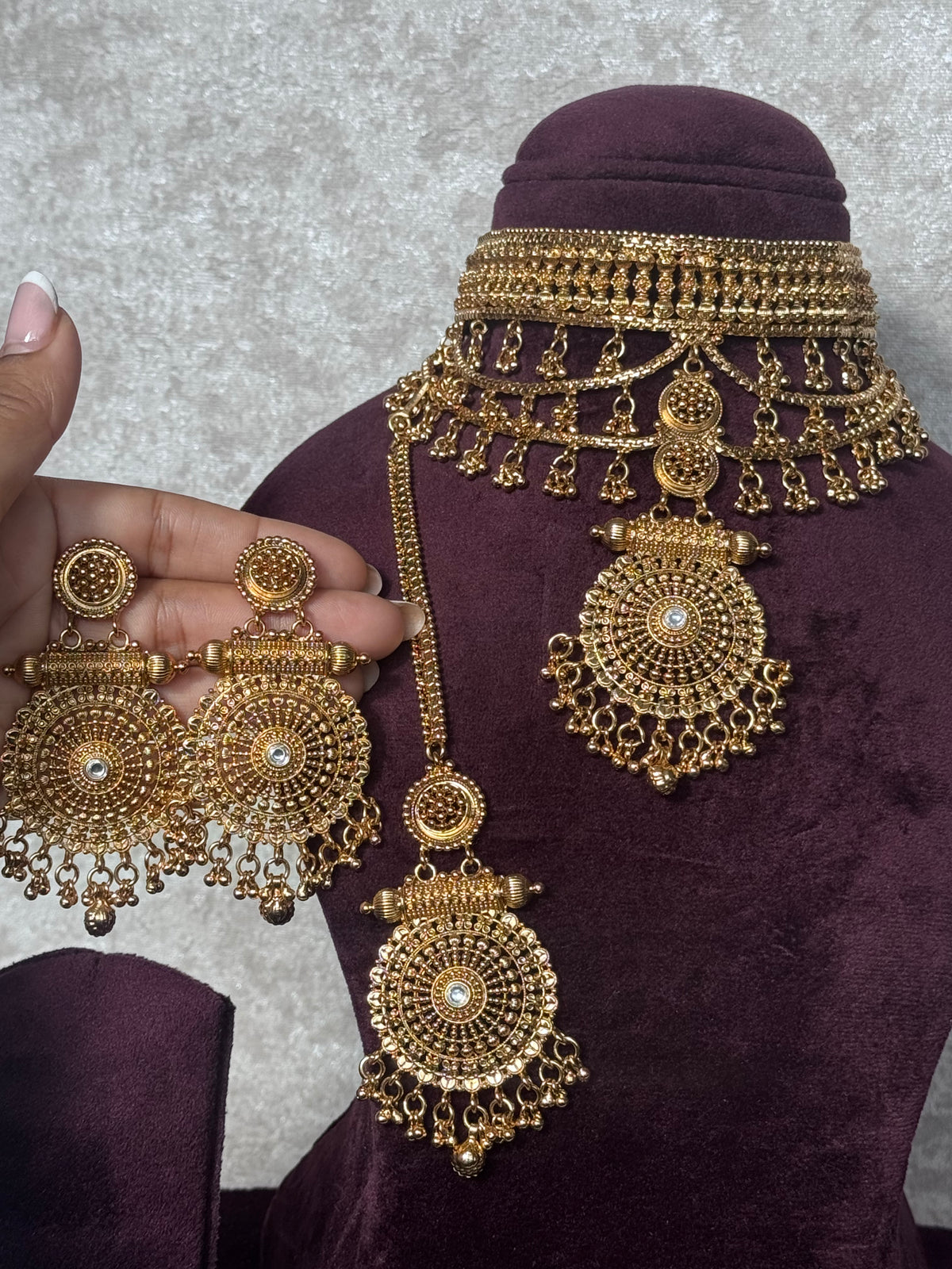 Shruti - Antique Gold Necklace Set | The Tara Collection