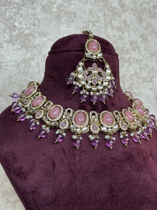 Oval Stone Necklace Set with Tikka