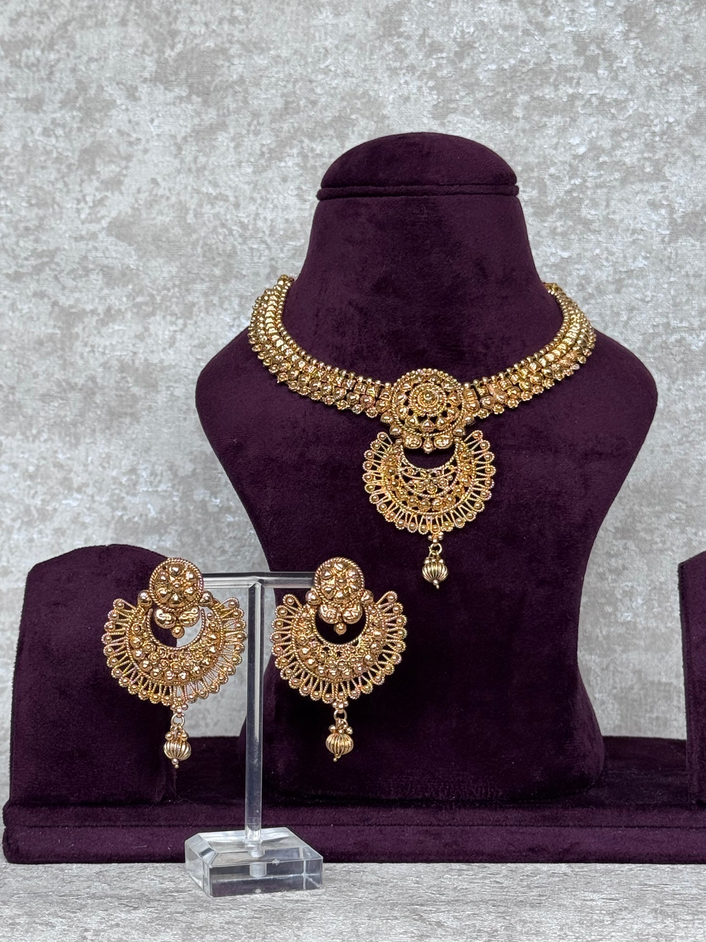Traditional Antique Gold Necklace Set | The Tara Collection