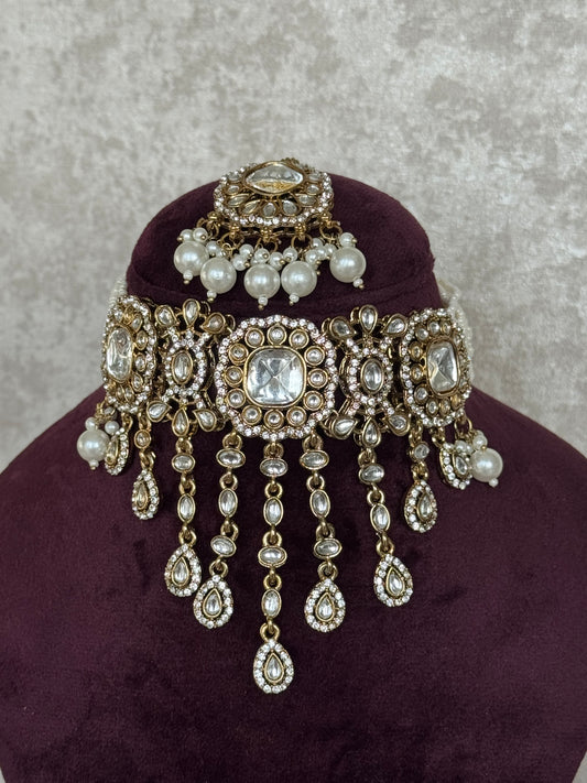 Kundan White Choker Set