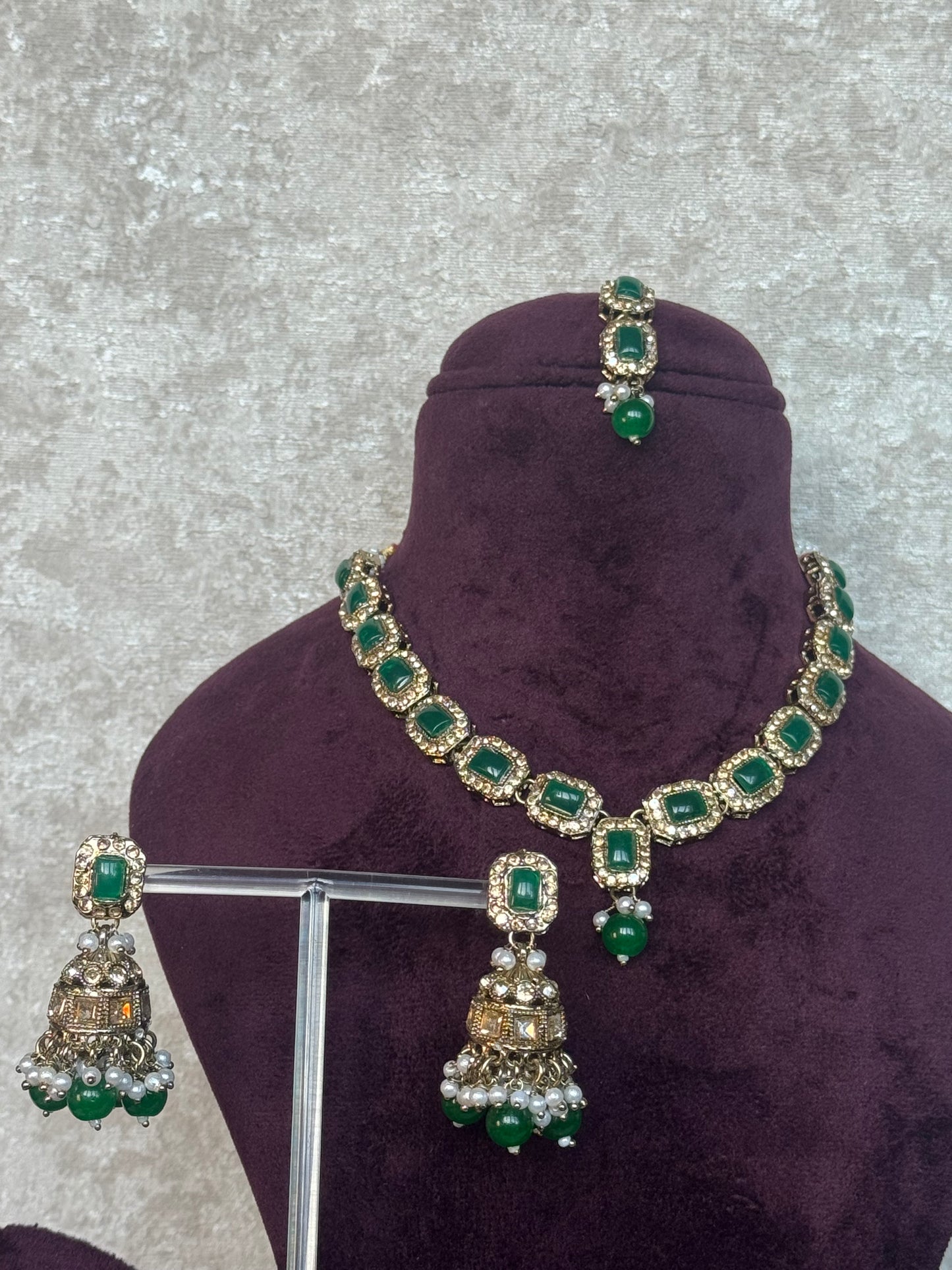 Slim Neckline Set (with jhumka earrings and tikka)