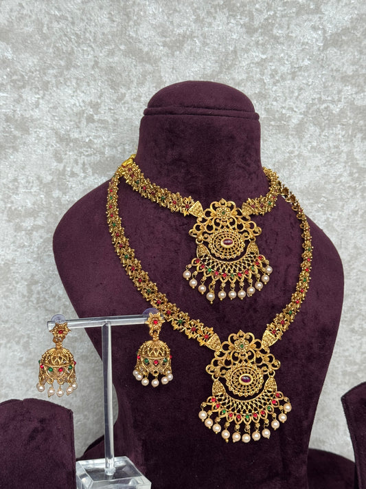 Regal Gold Necklace Set