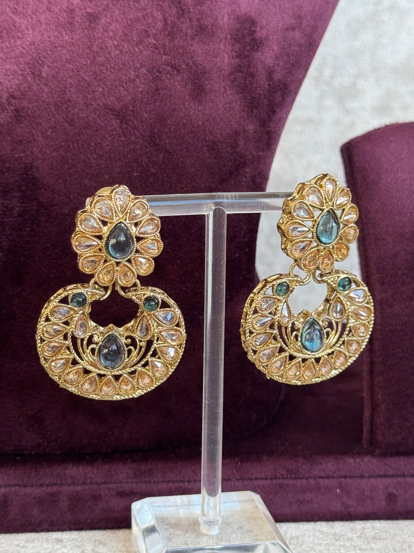 Sleek Necklace Set | Necklace, Earrings & Tikka