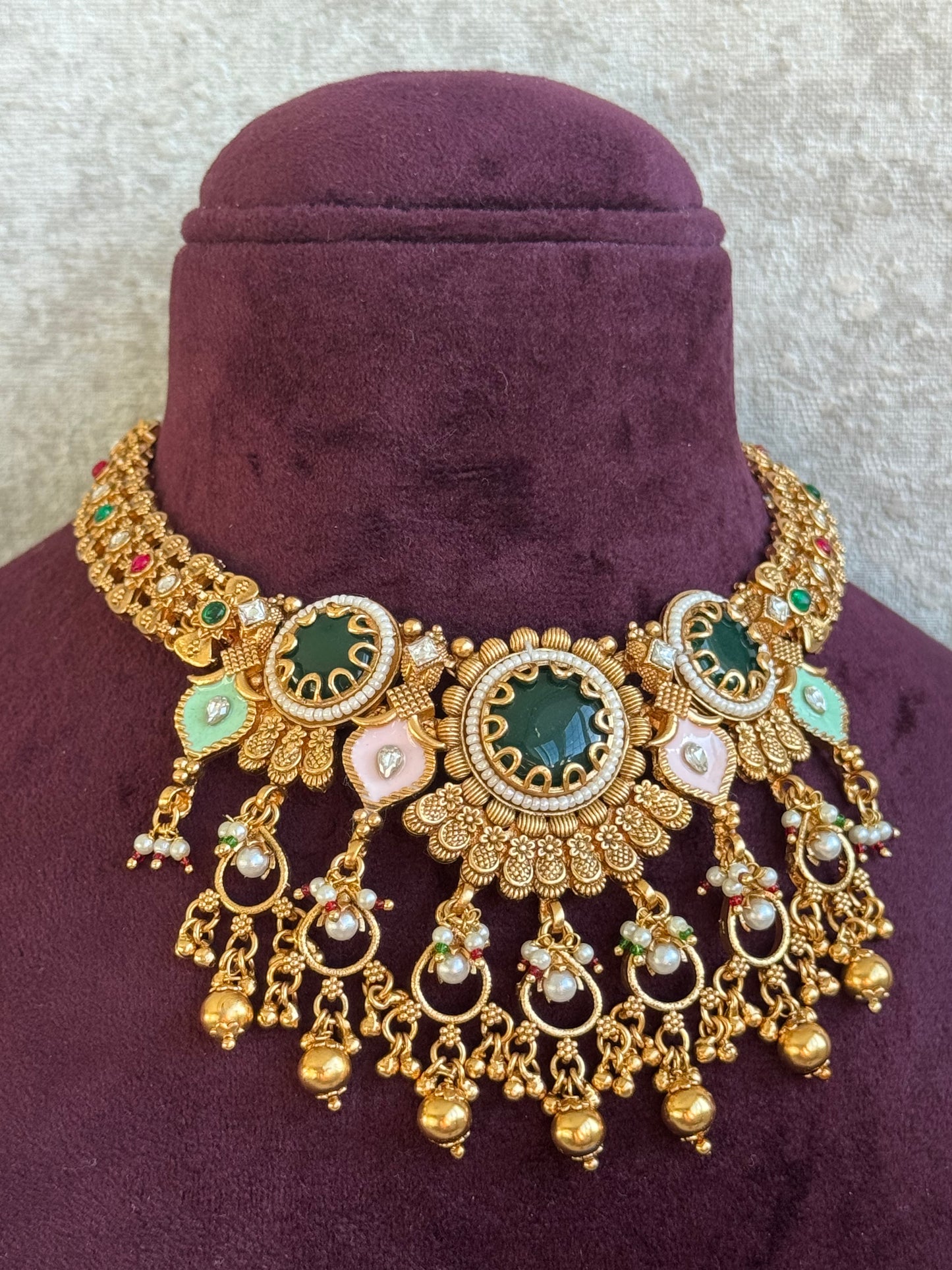 Heritage Round Doublet Necklace Set | Necklace & Earrings