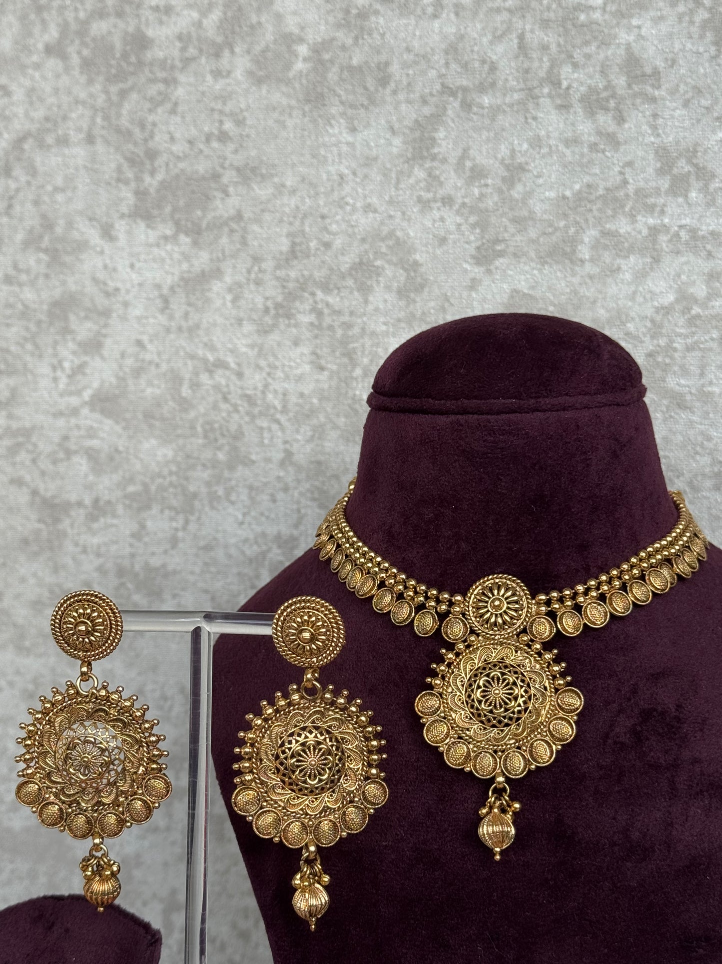Gold Necklace Set | The Tara Collection