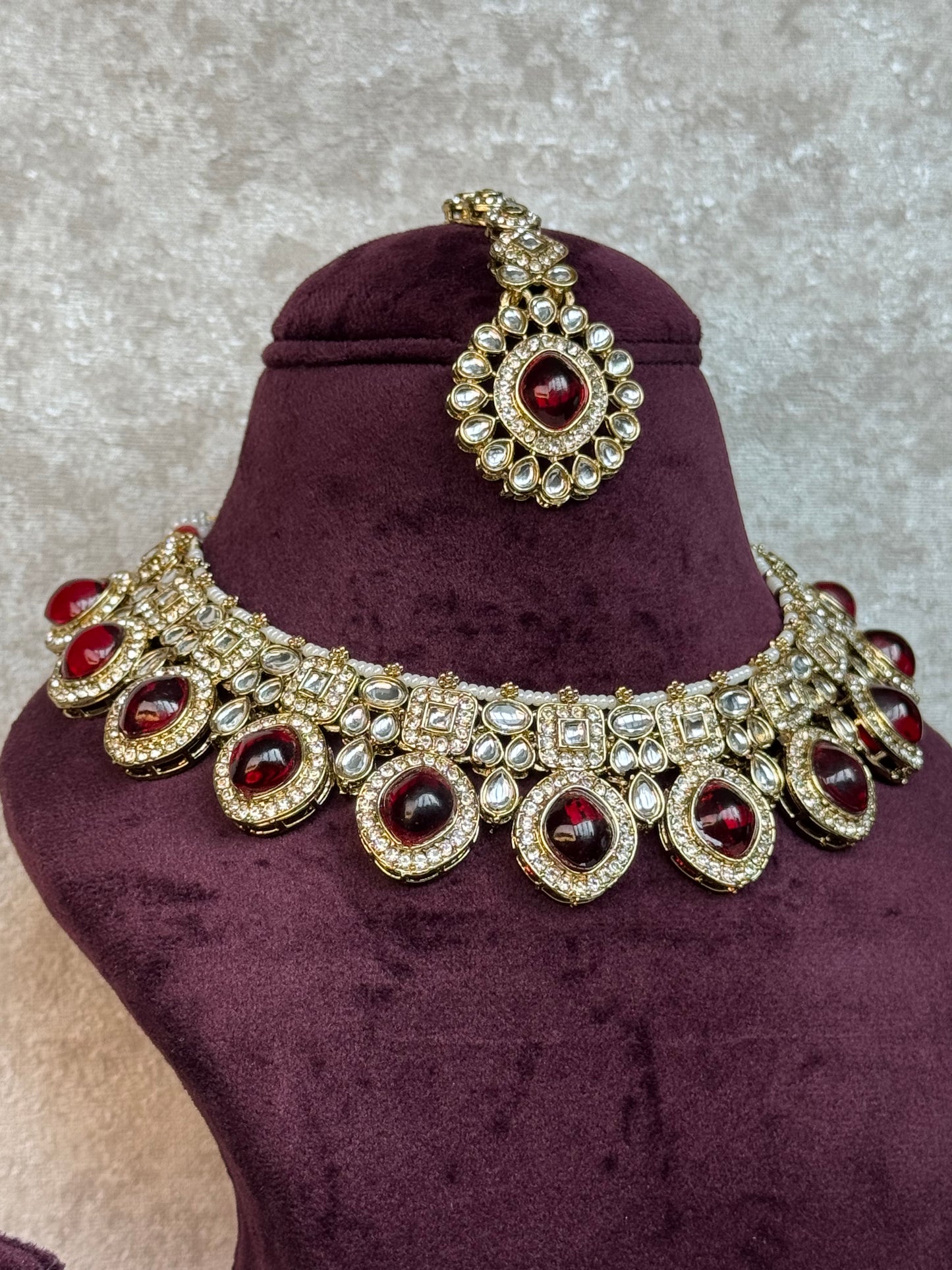 Necklace set with earrings & tikka