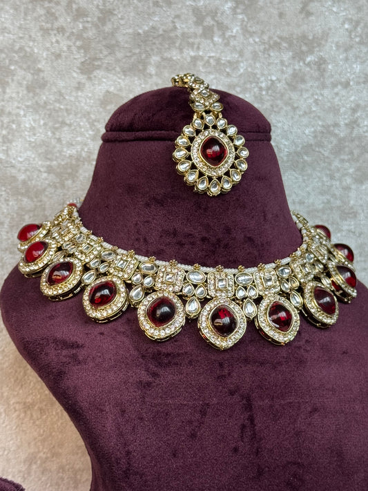 Necklace set with earrings & tikka