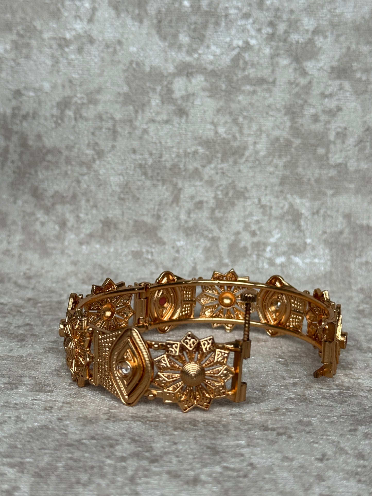 Heritage Bangle Set | Size 2.6 | The Tara Collection