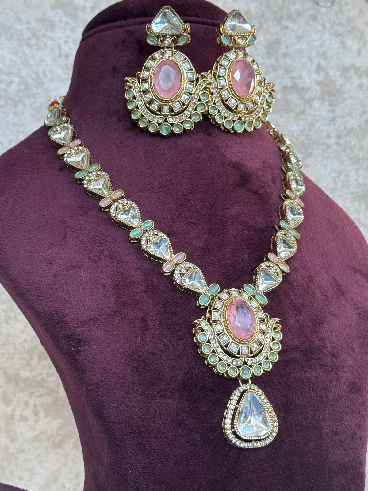 Aditi - Statement Kundan-Inspired Necklace Set | The Tara Collection
