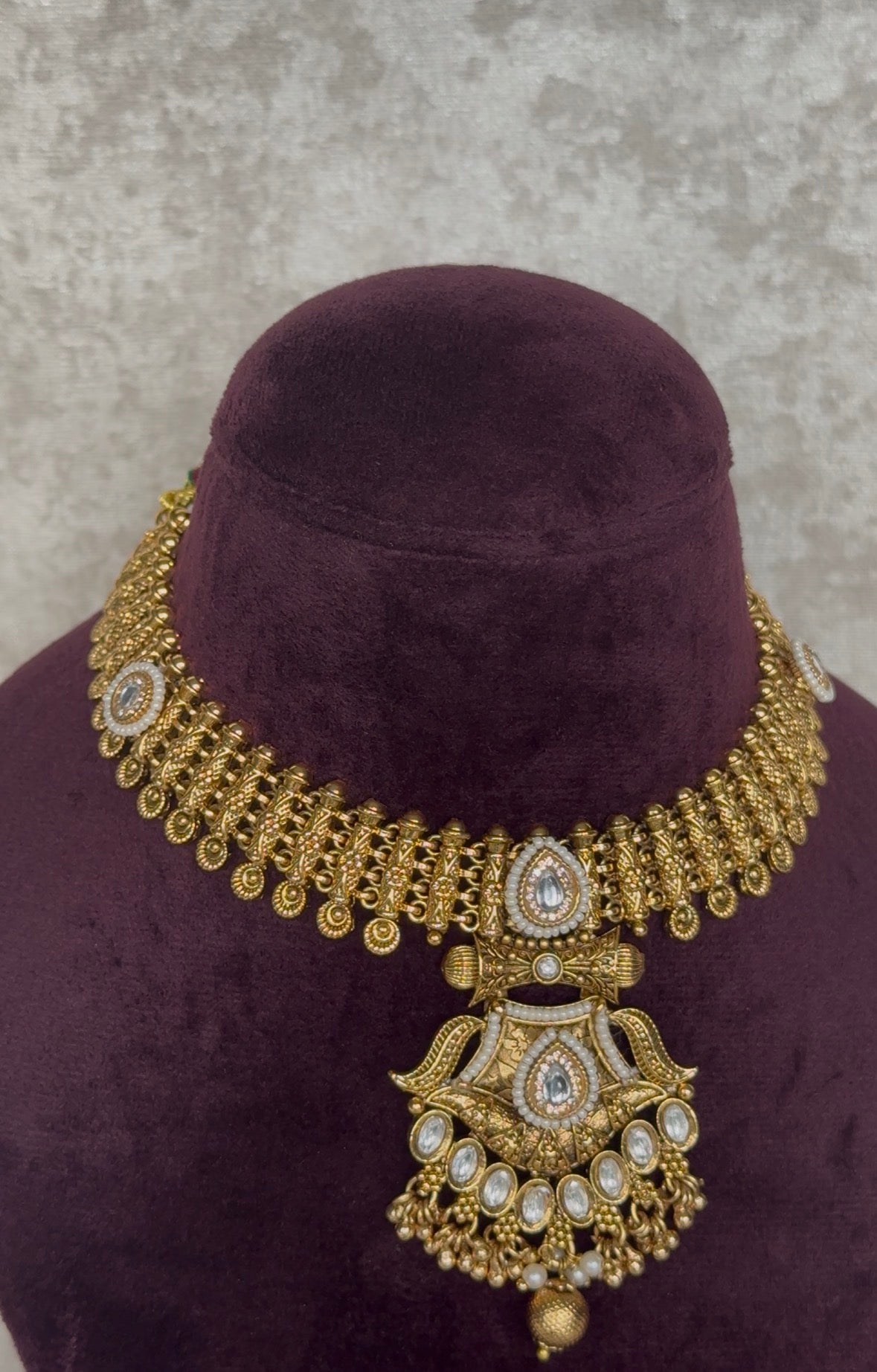 Yahvi - Heritage Gold Necklace Set | The Tara Collection