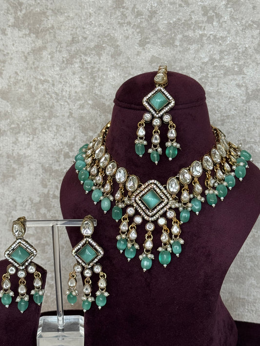 Tyaani Kundan Necklace Set | The Tara Collection