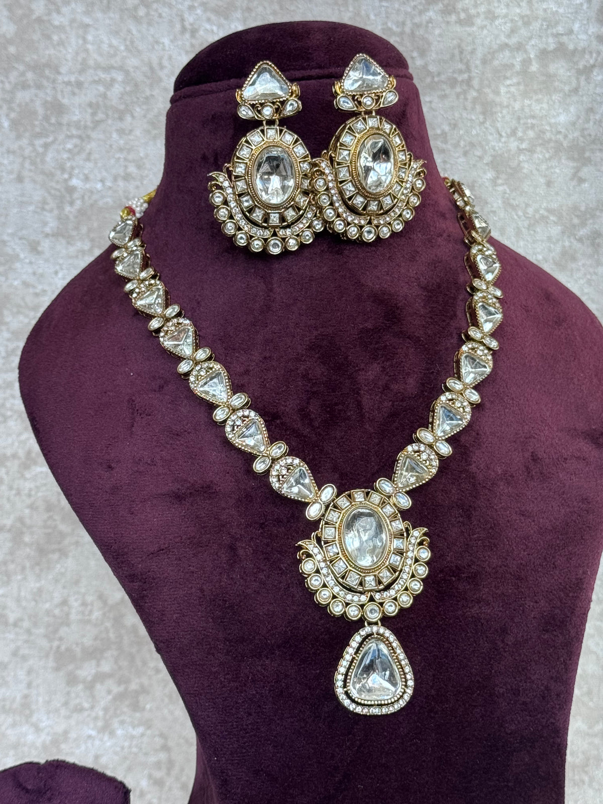 Aditi - Statement Kundan-Inspired Necklace Set | The Tara Collection