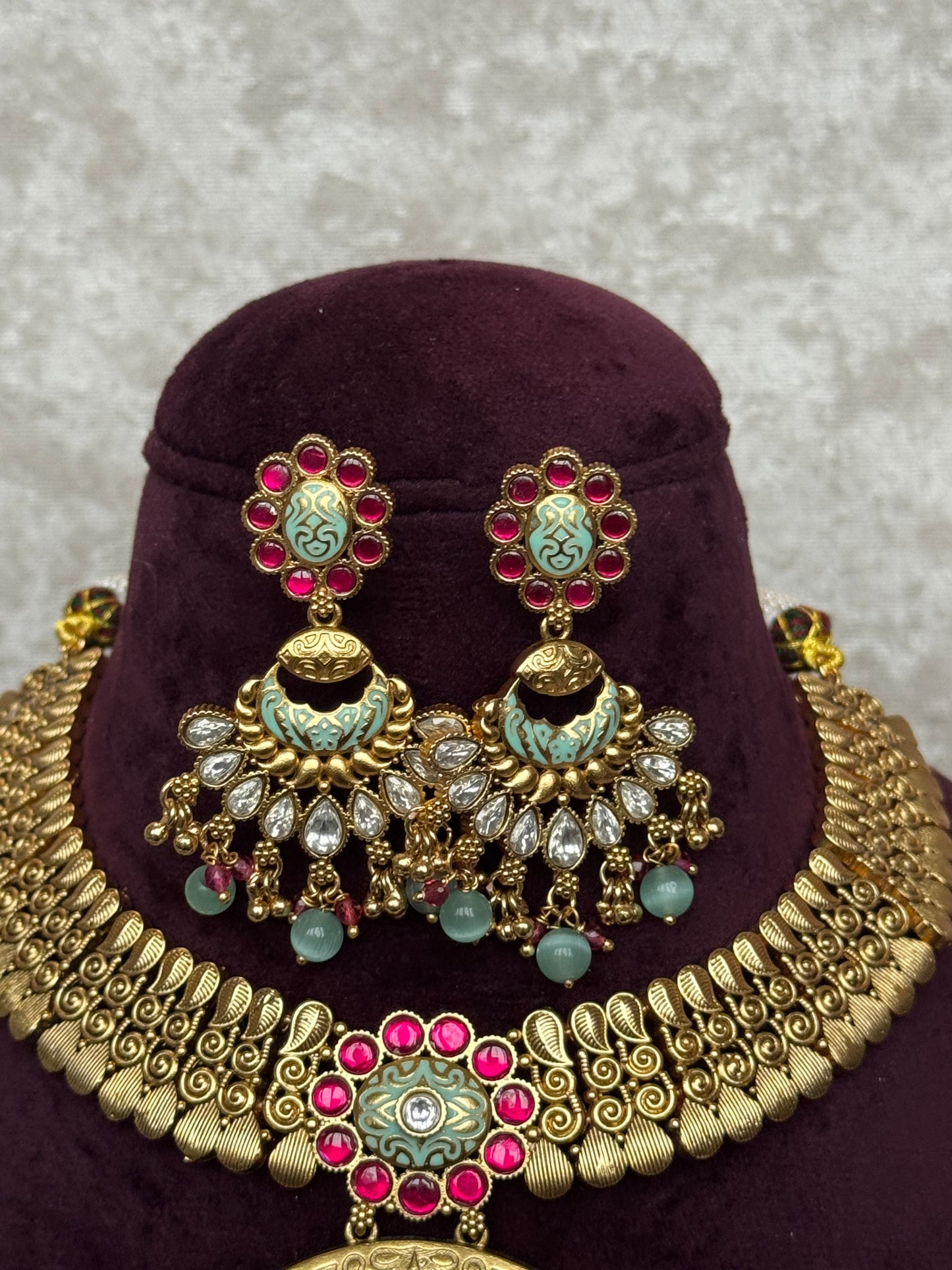 Heritage Necklace Set | The Tara Collection