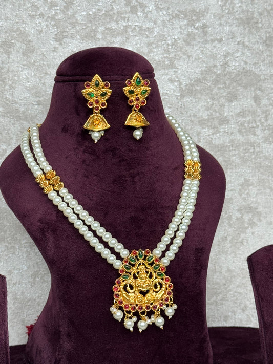 Pearl Temple Set | The Tara Collection