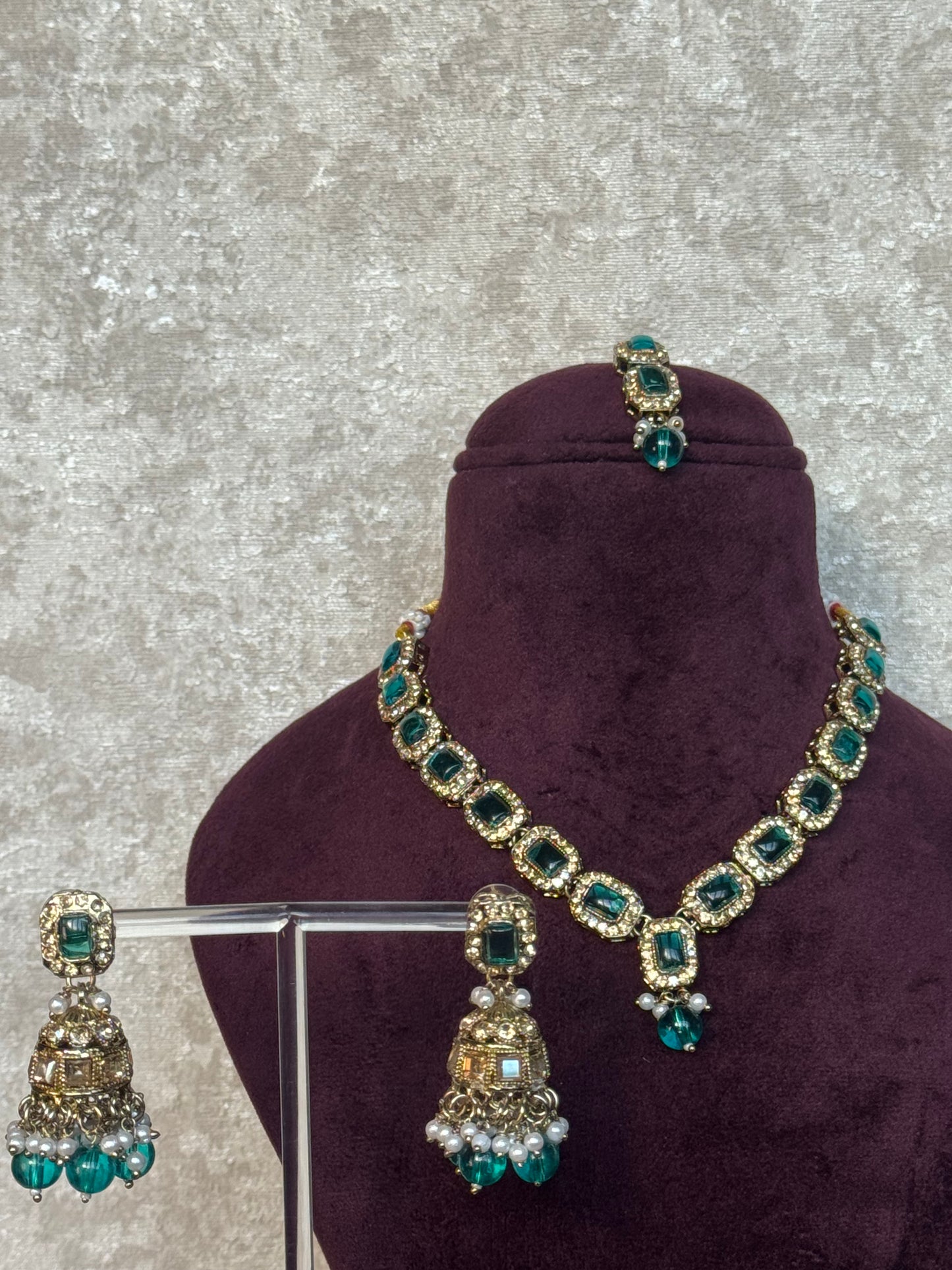 Slim Neckline Set (with jhumka earrings and tikka)