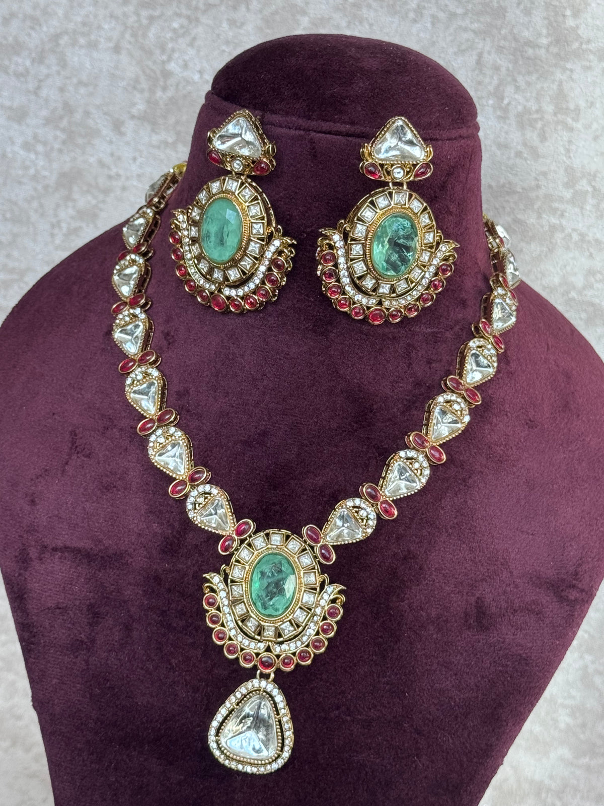 Aditi - Statement Kundan-Inspired Necklace Set | The Tara Collection