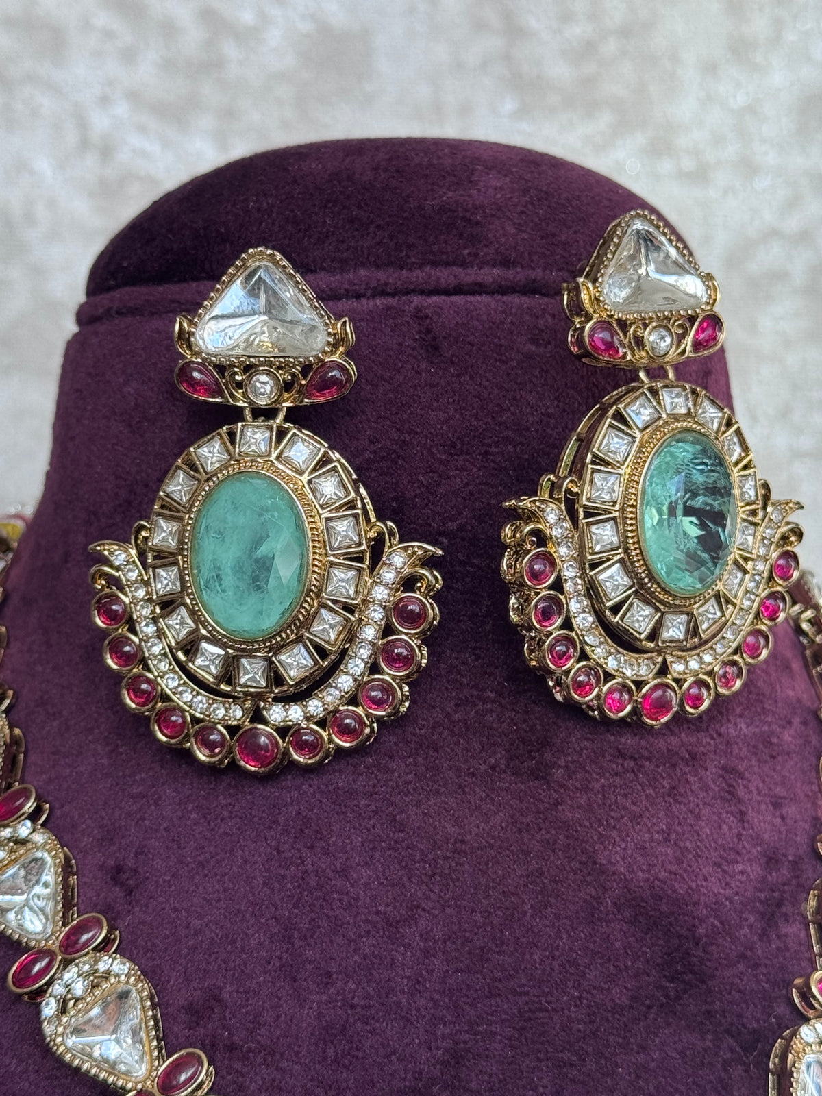 Aditi - Statement Kundan-Inspired Necklace Set | The Tara Collection