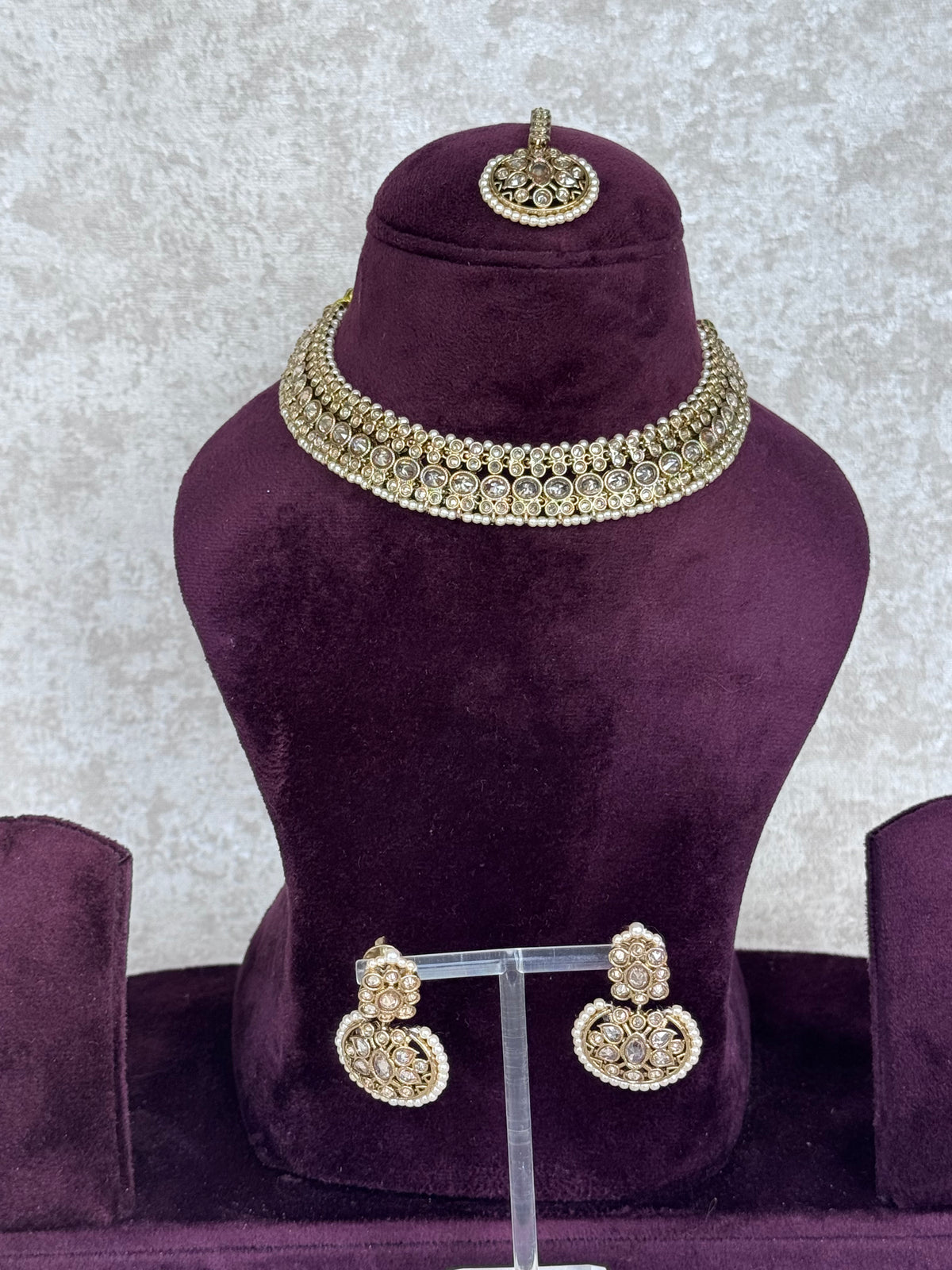 Anvi Necklace Set | The Tara Collection